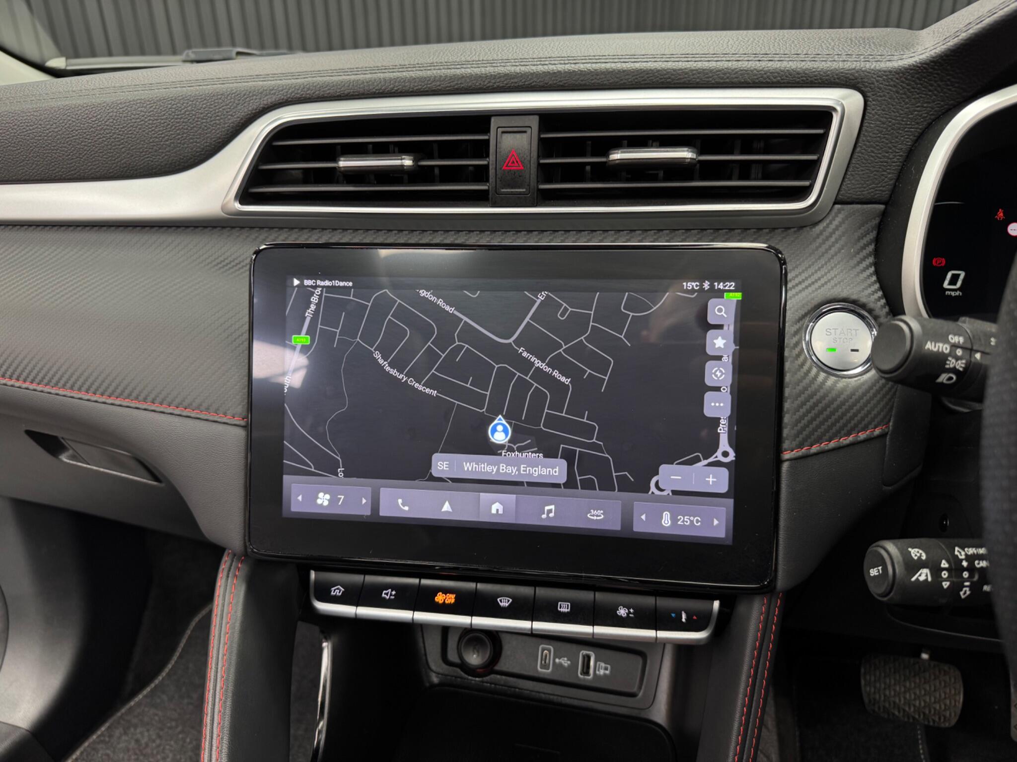 MG ZS view 39