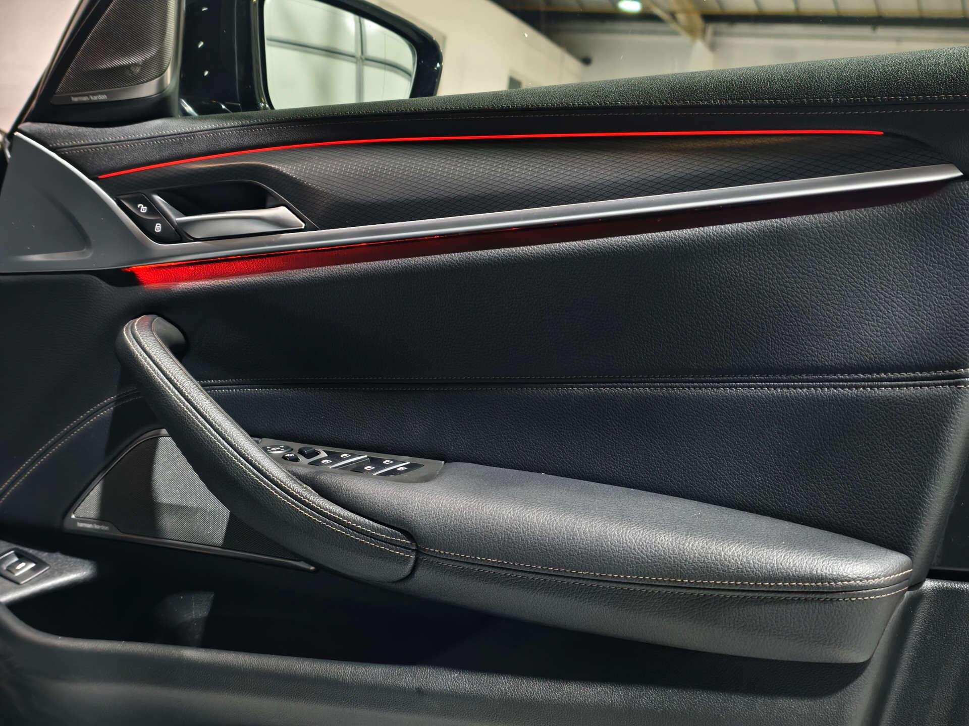 BMW 5 Series view 33