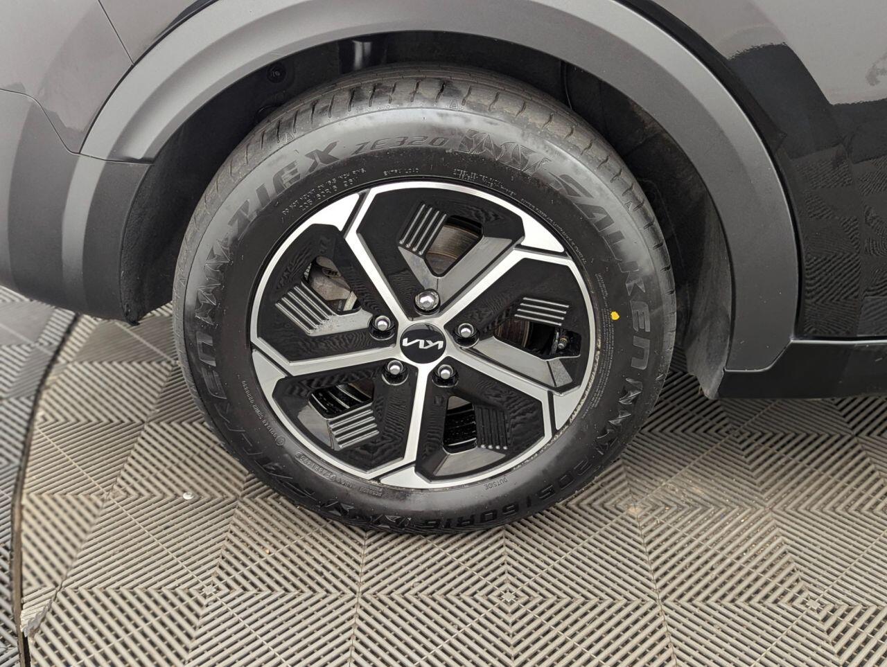 Kia Niro view 50