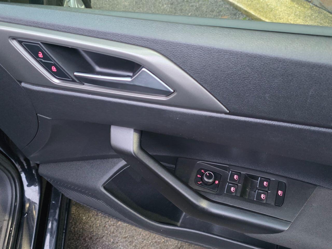 Volkswagen Polo view 38