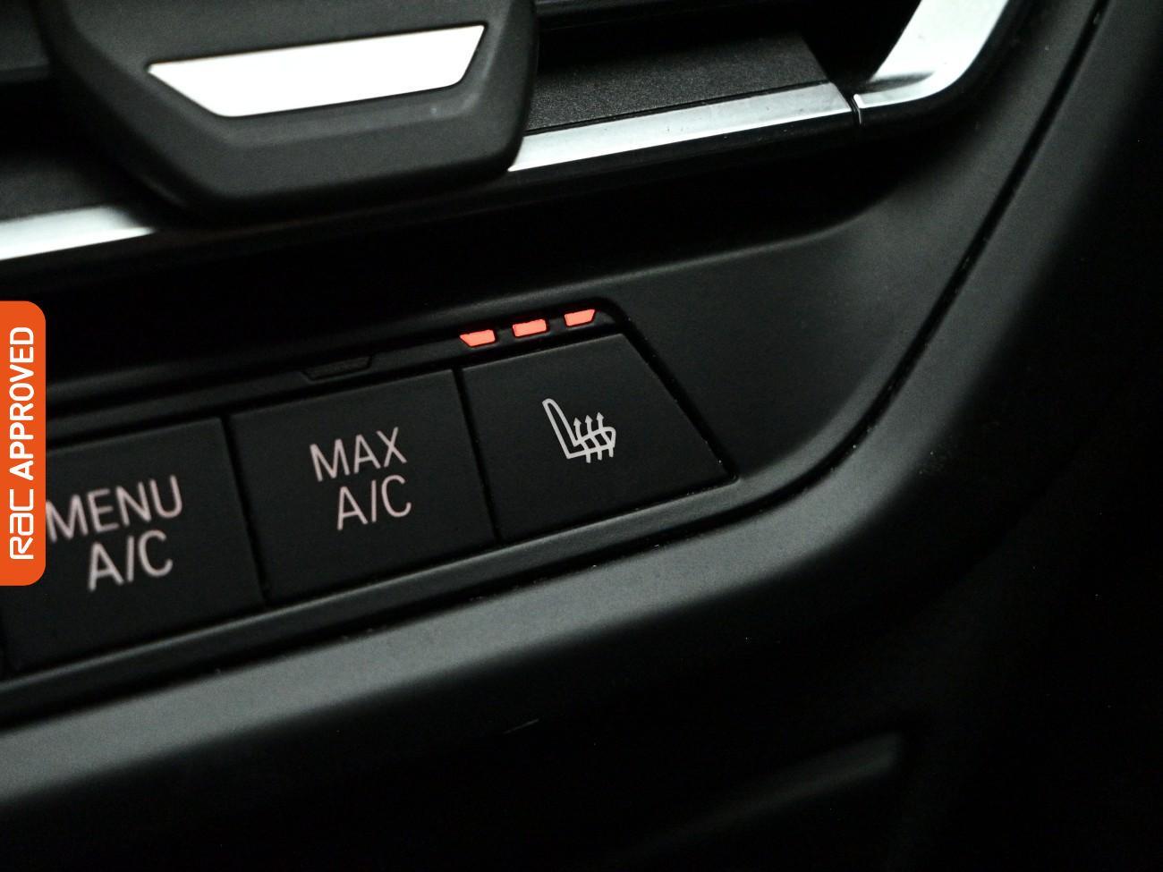 BMW 1 Series view 19