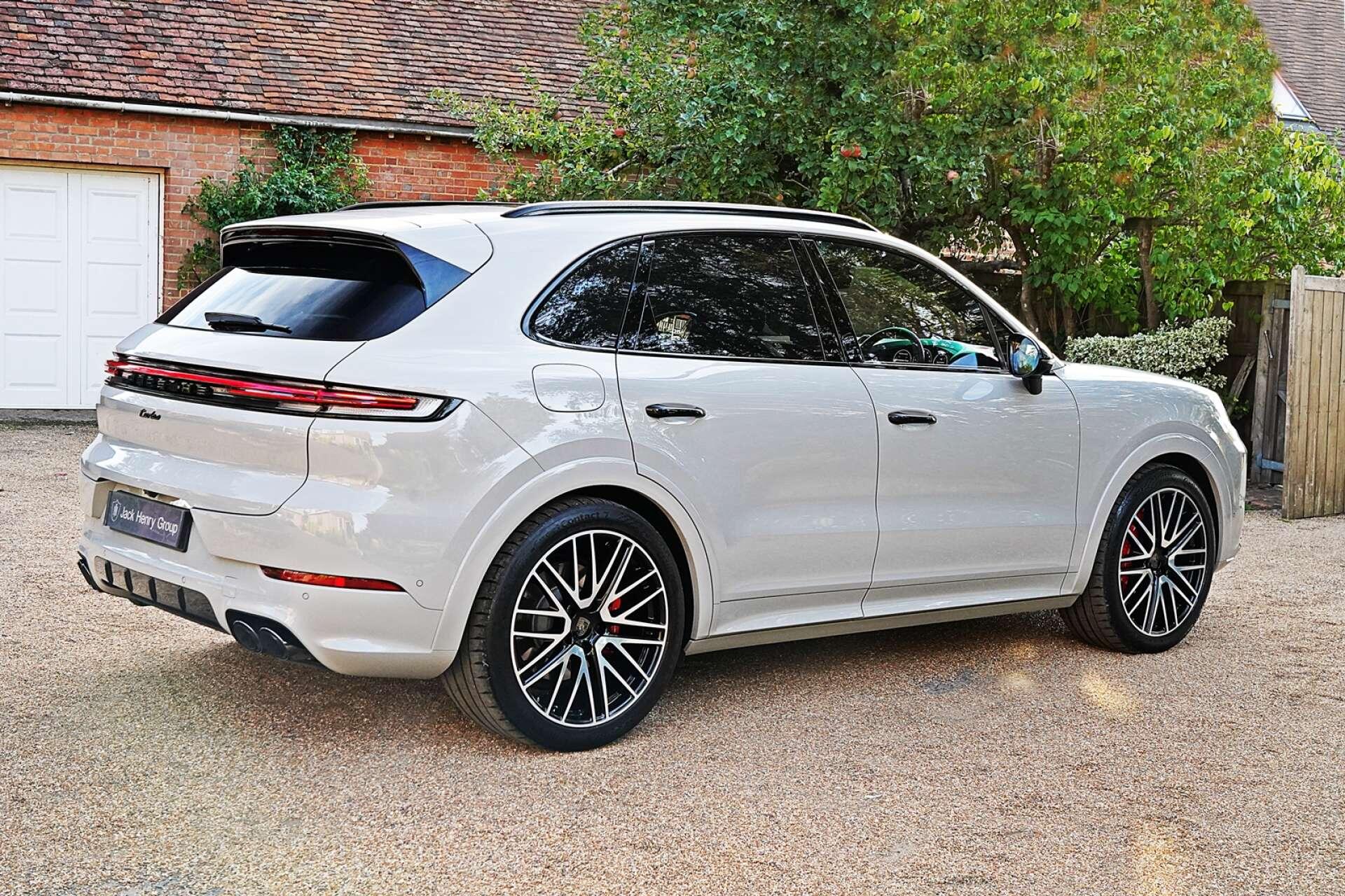 Porsche Cayenne view 7