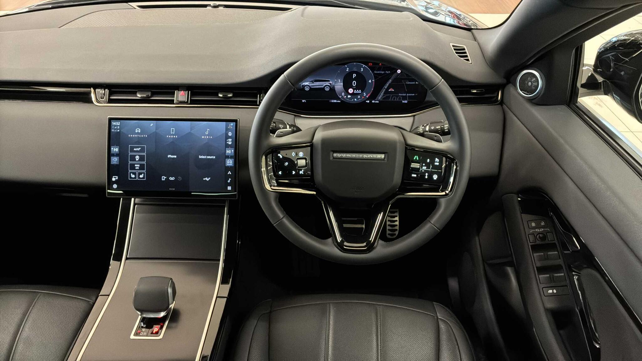 Land Rover Range Rover Evoque view 15