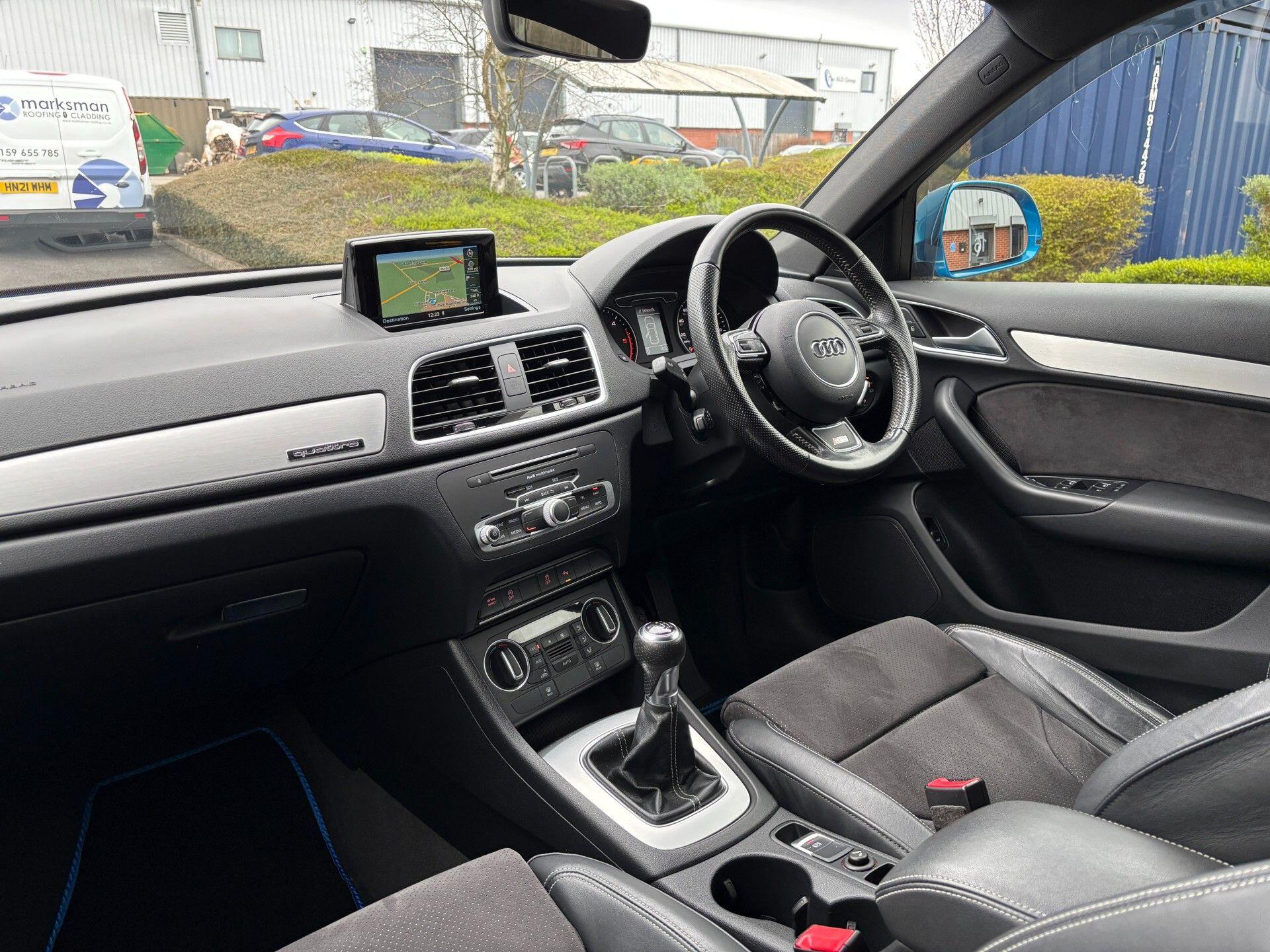 Audi Q3 view 6