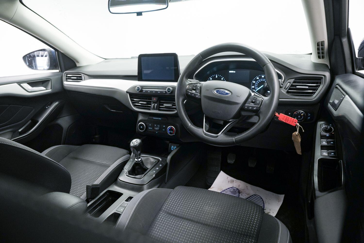 Ford Focus view 5