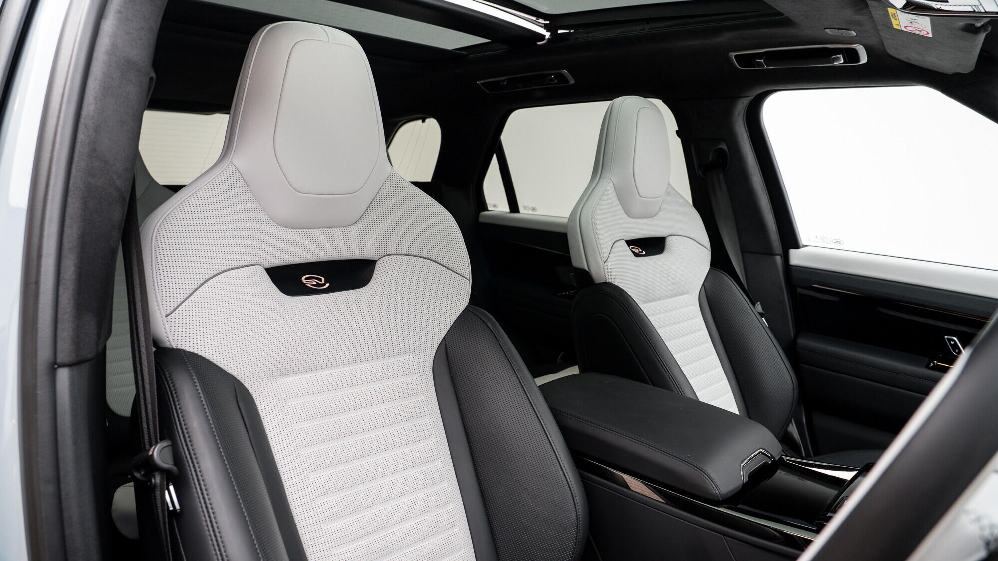 Land Rover Range Rover Sport view 6