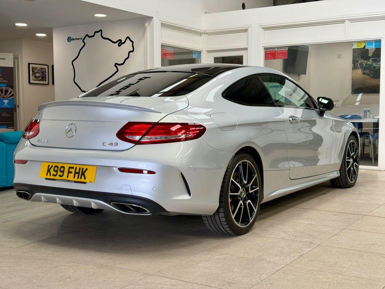 Mercedes-Benz C-Class view 16