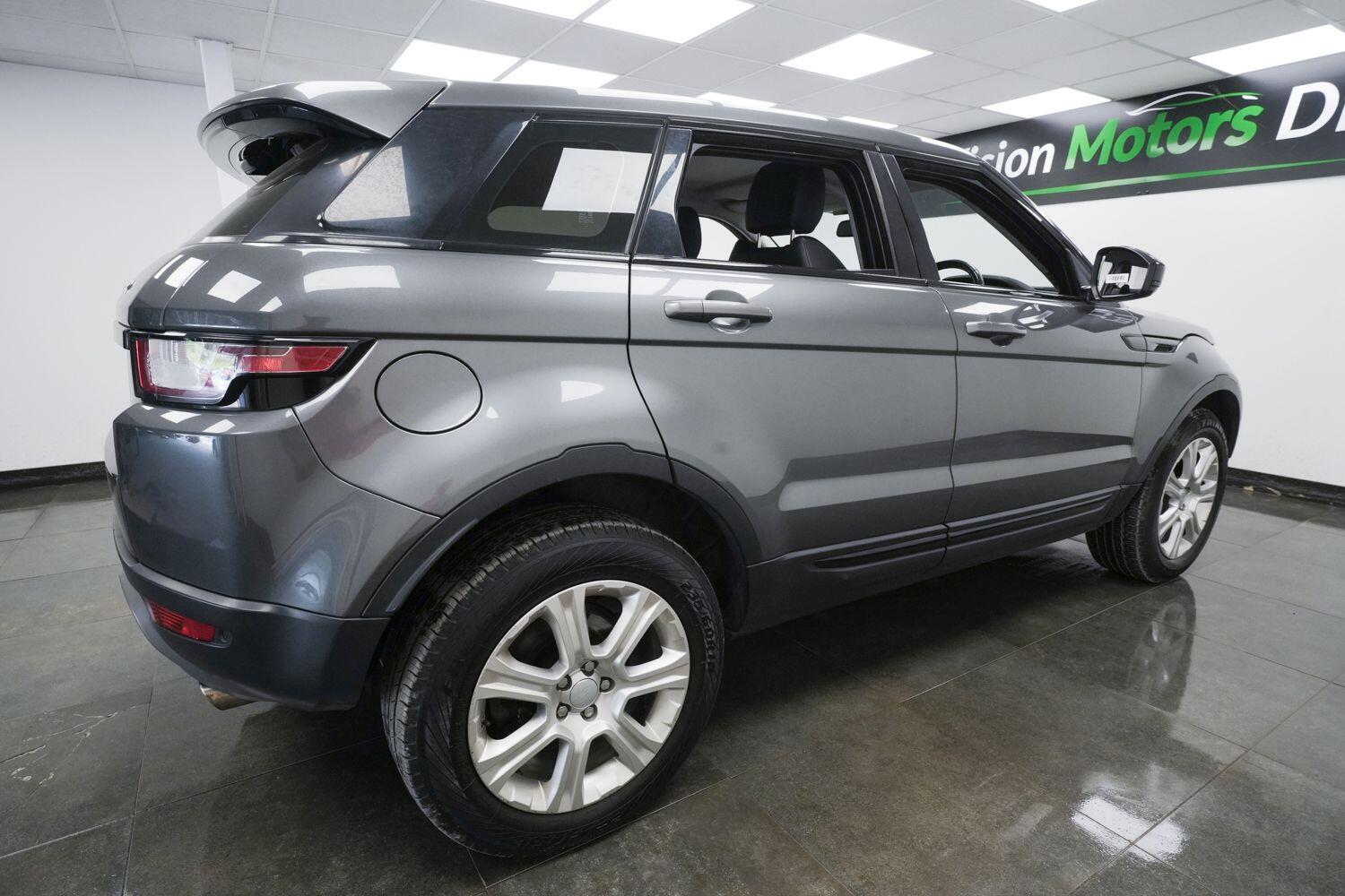 Land Rover Range Rover Evoque view 5