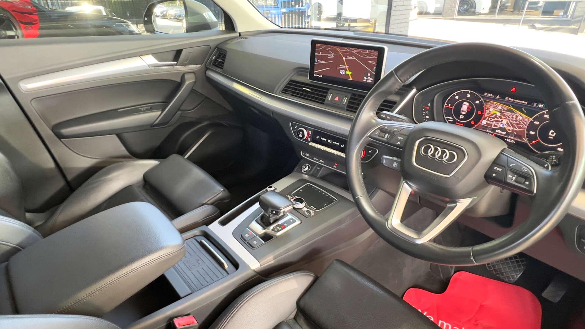 Audi Q5 view 27
