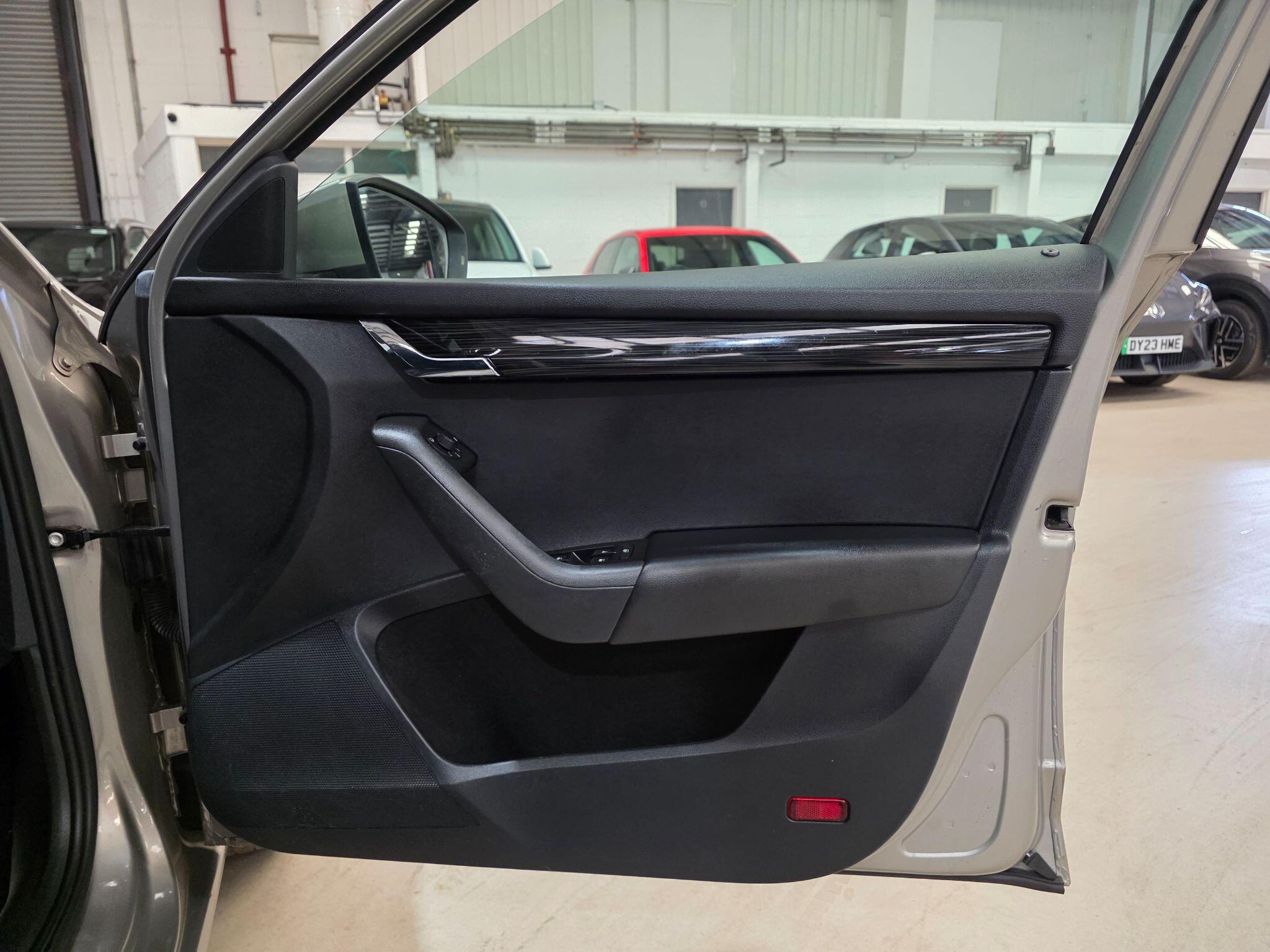 Skoda Octavia view 12