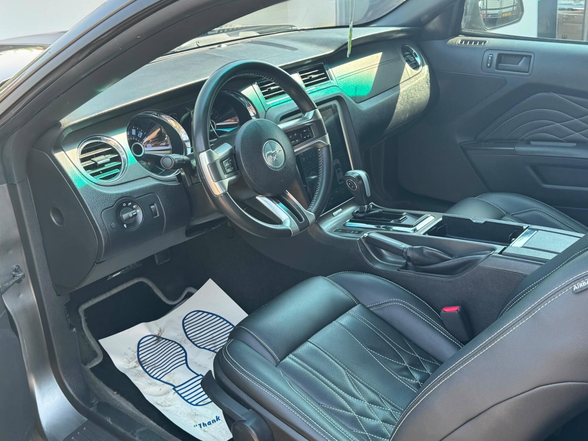 Ford Mustang view 30