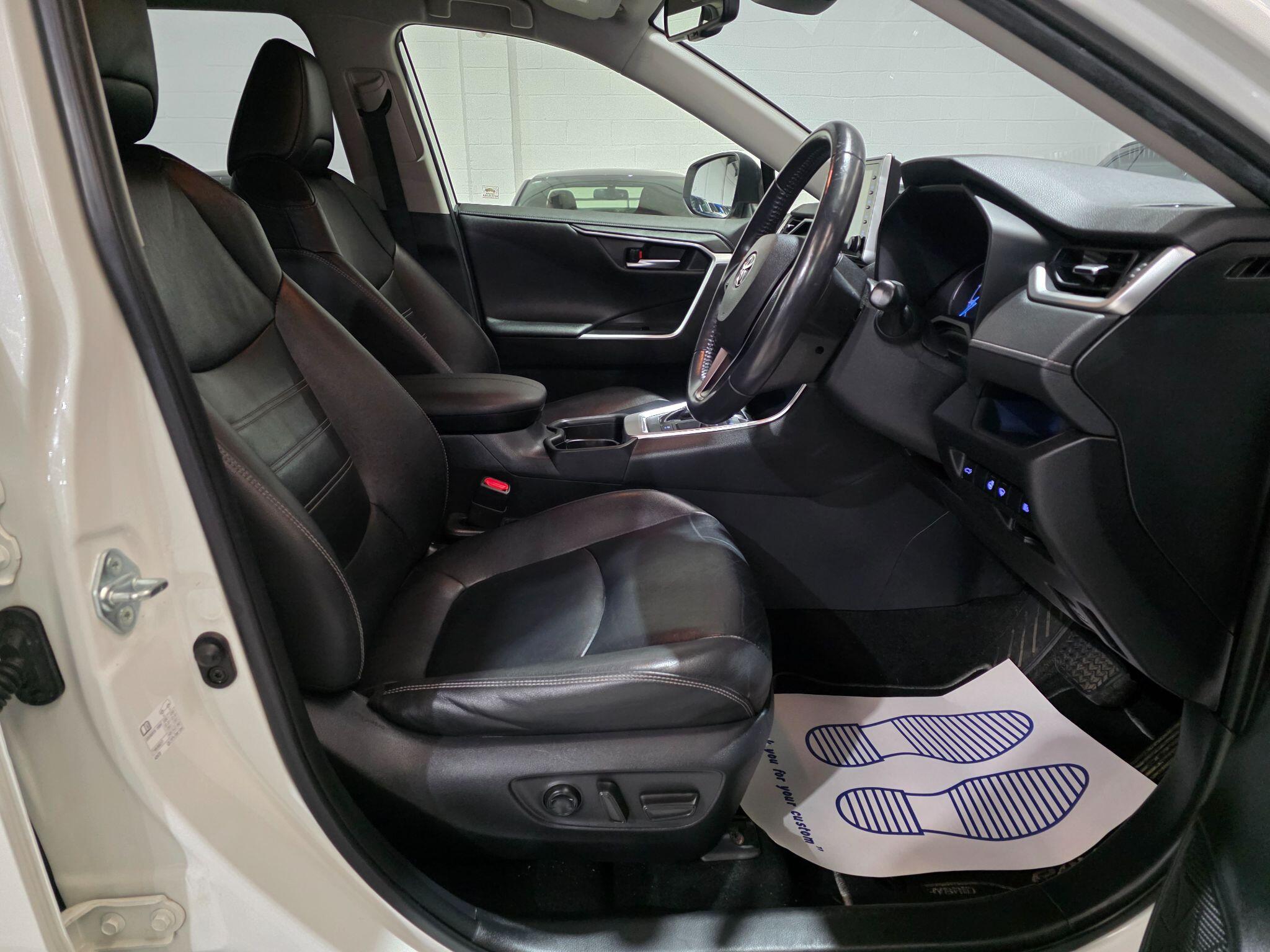 Toyota Rav4 view 6