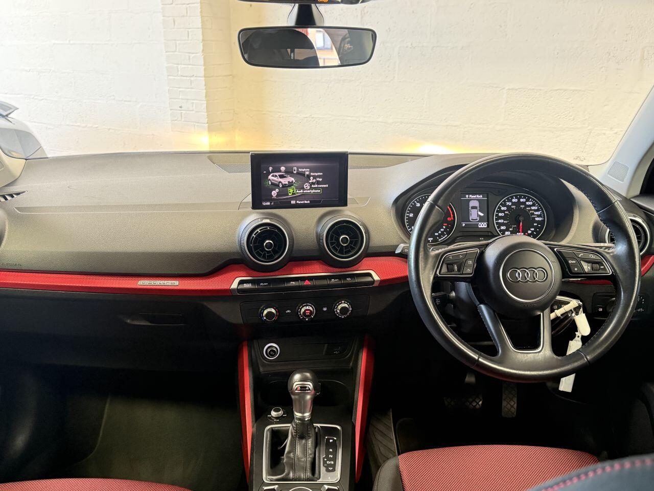 Audi Q2 view 31
