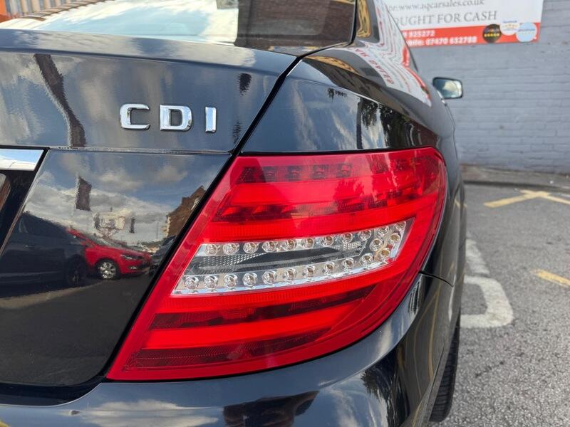 Mercedes-Benz C Class view 11