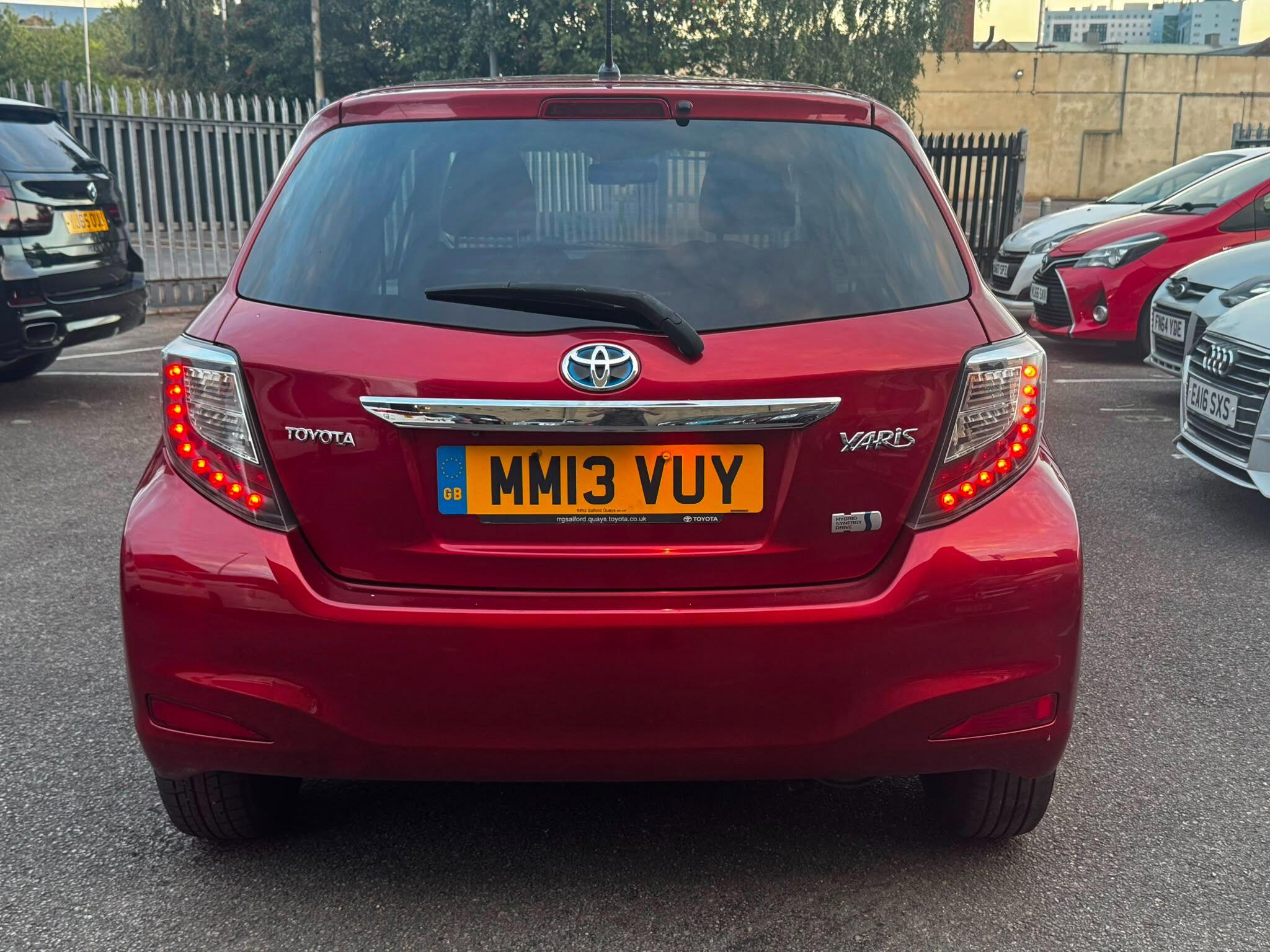 Toyota Yaris view 13