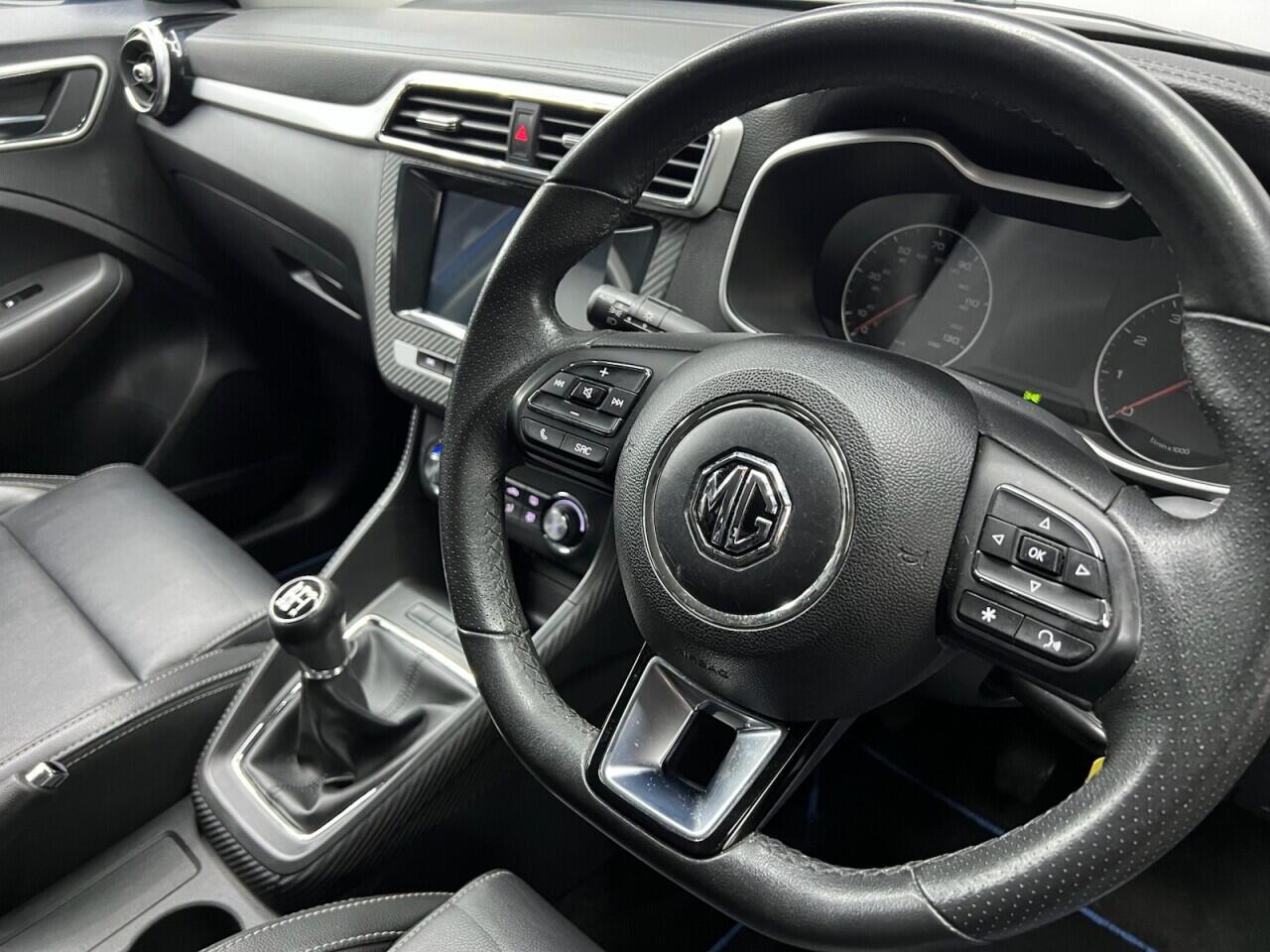 MG ZS view 39