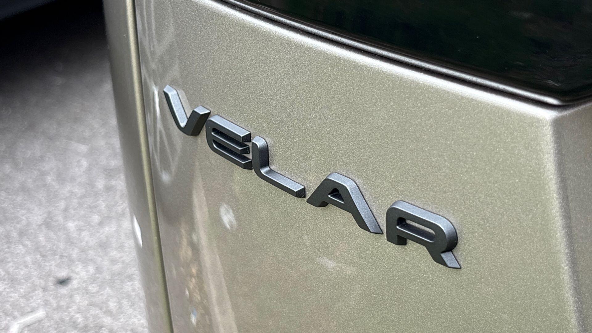 Land Rover Range Rover Velar view 22