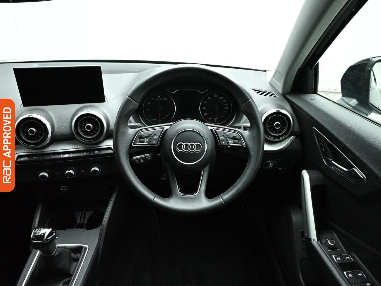 Audi Q2 view 9