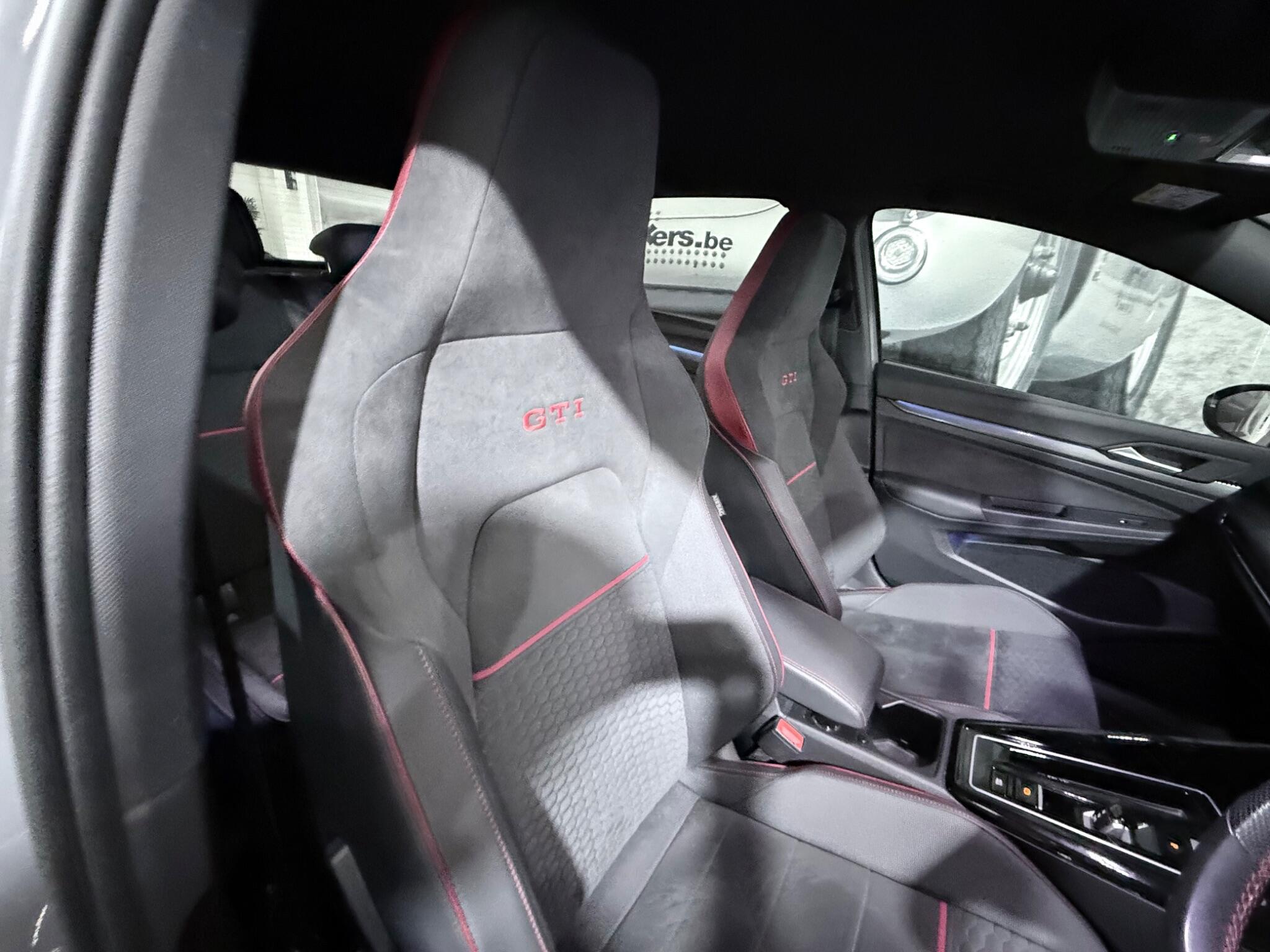 Volkswagen Golf view 6