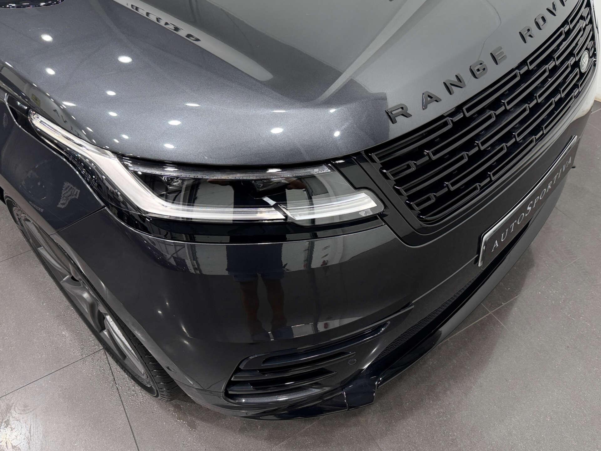 Land Rover Range Rover Velar view 30