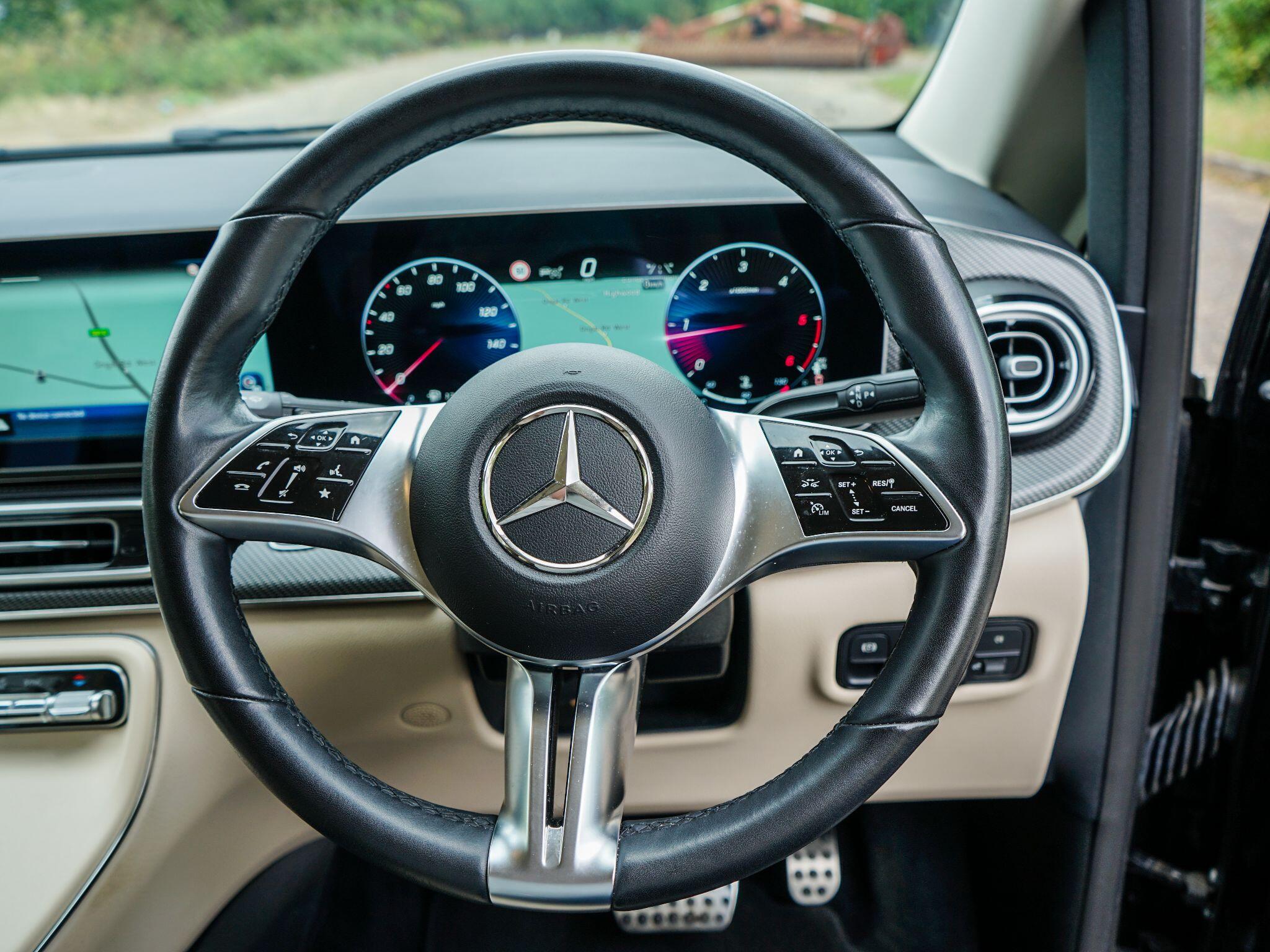 Mercedes-Benz V Class view 7