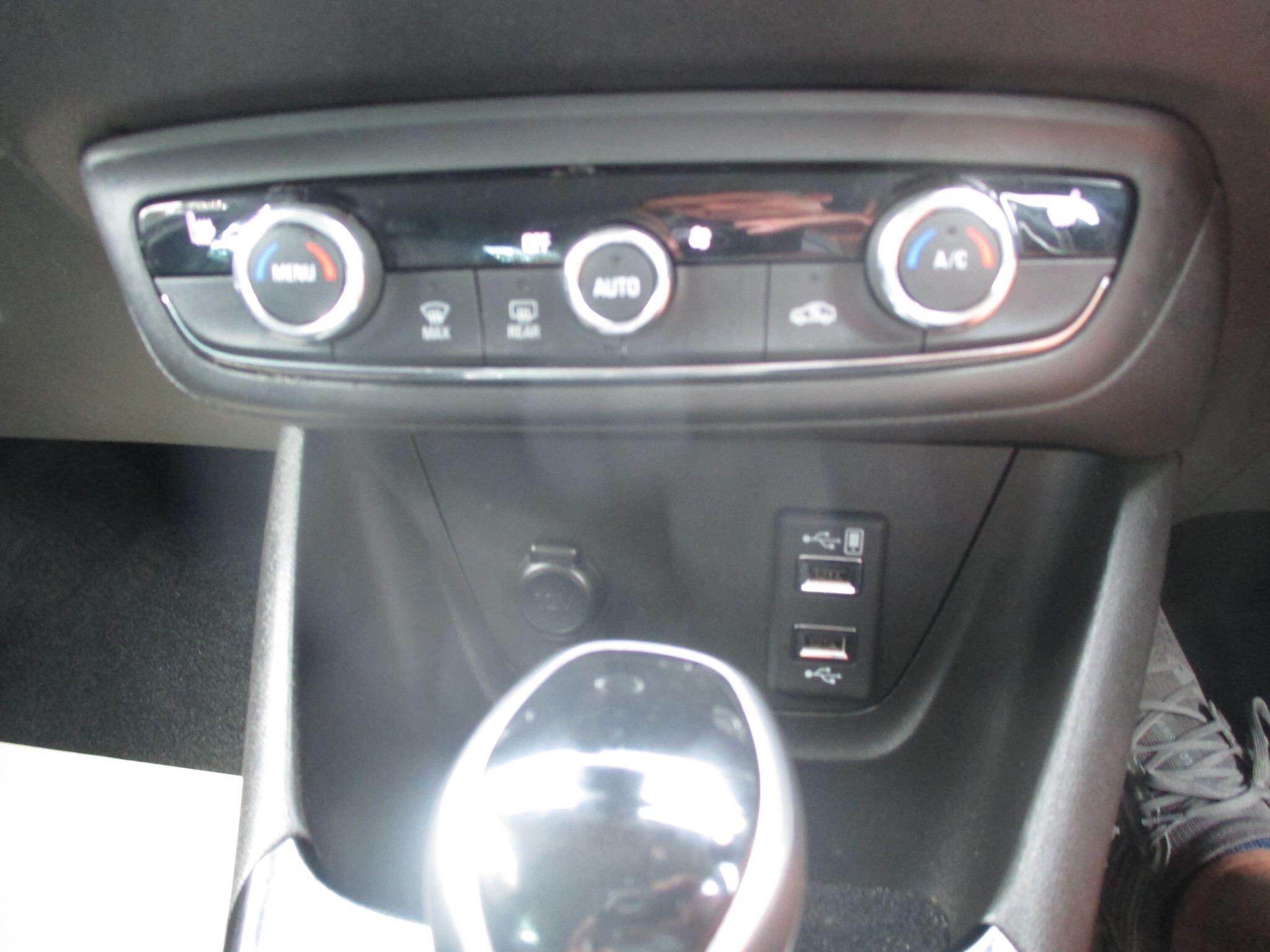 Vauxhall Crossland view 43