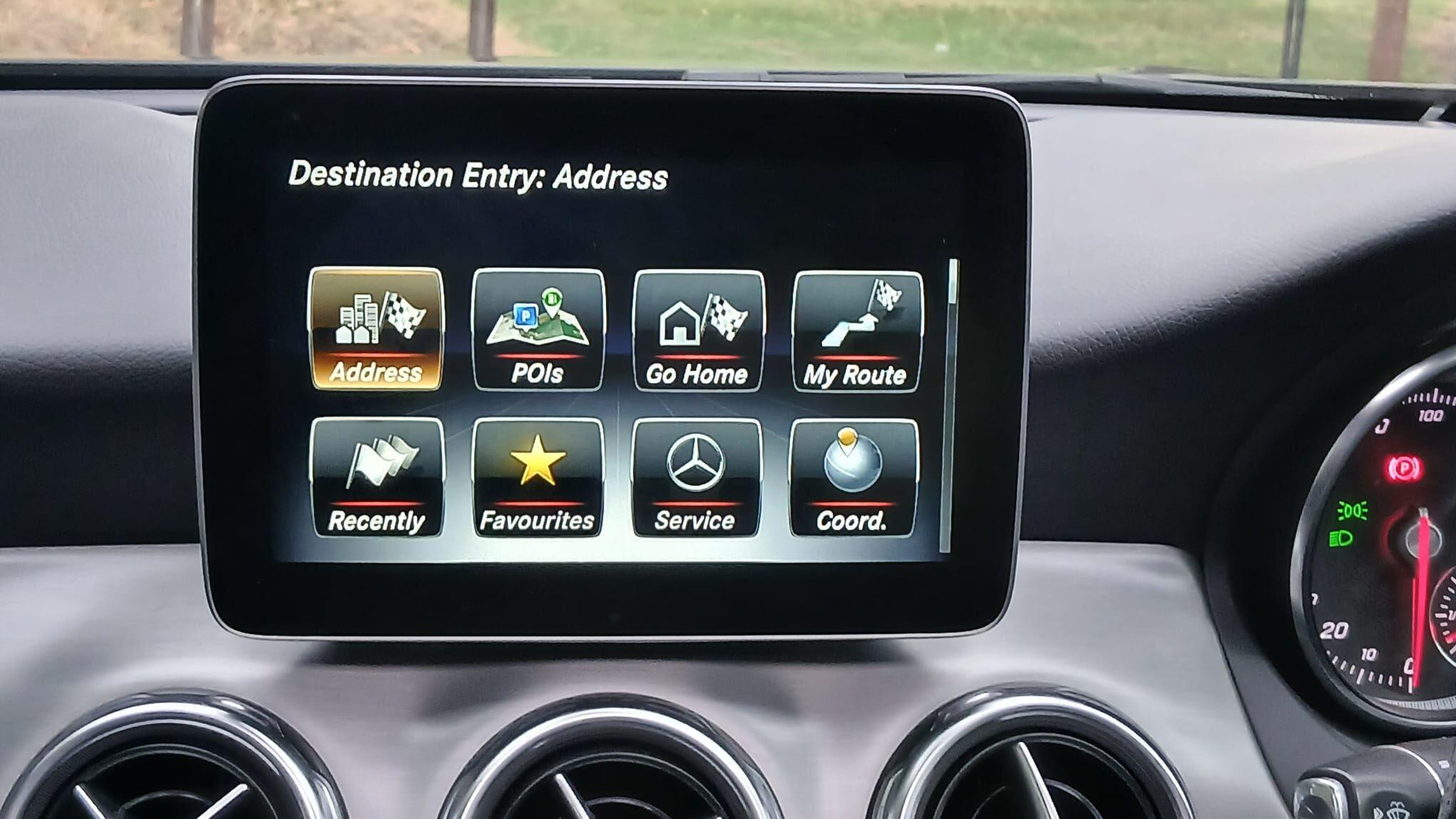 Mercedes-Benz Gla view 45