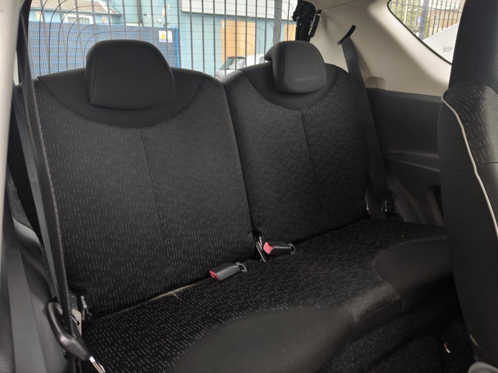 Peugeot 107 view 16