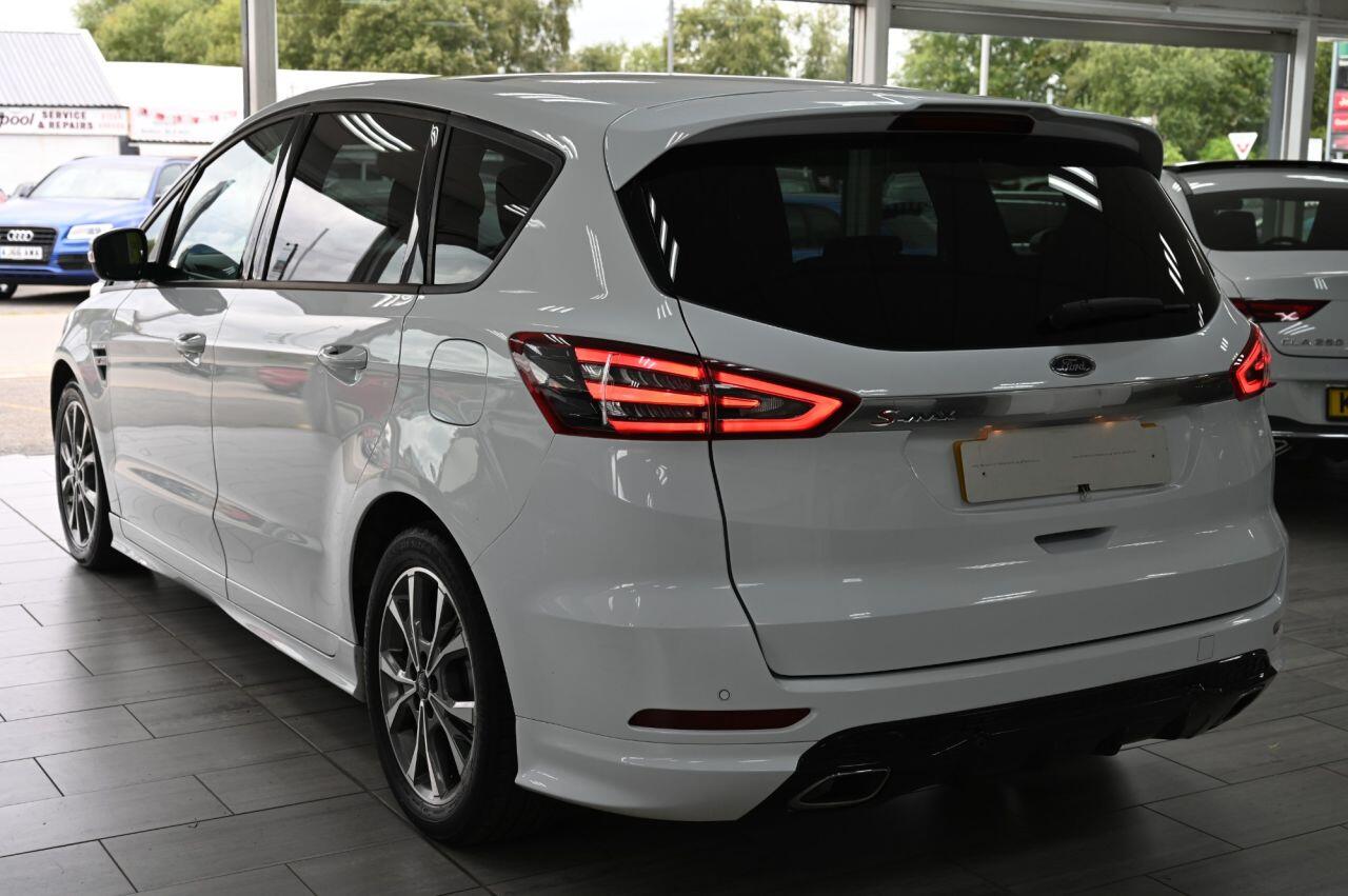 Ford S-Max view 14