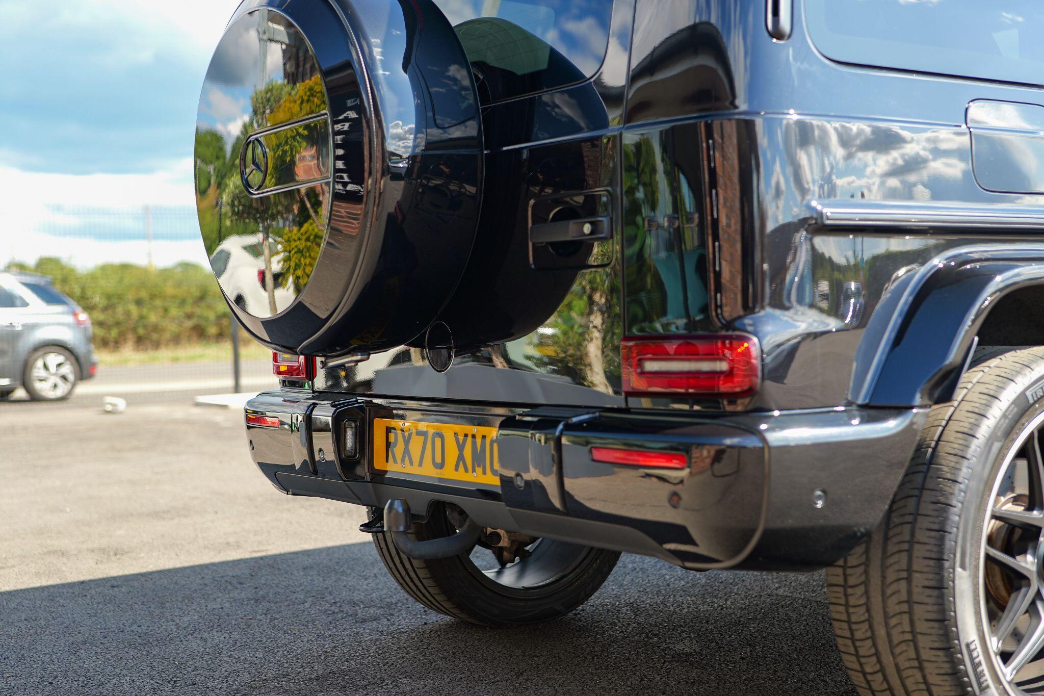 Mercedes-Benz G-Class view 9
