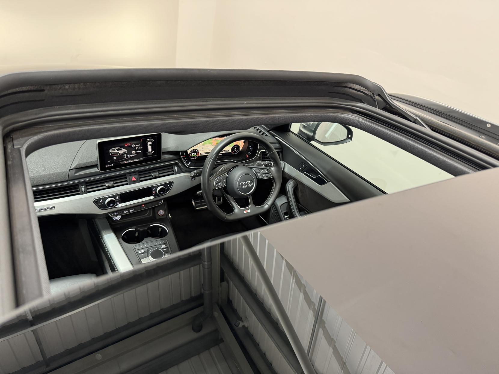 Audi S4 Avant view 12