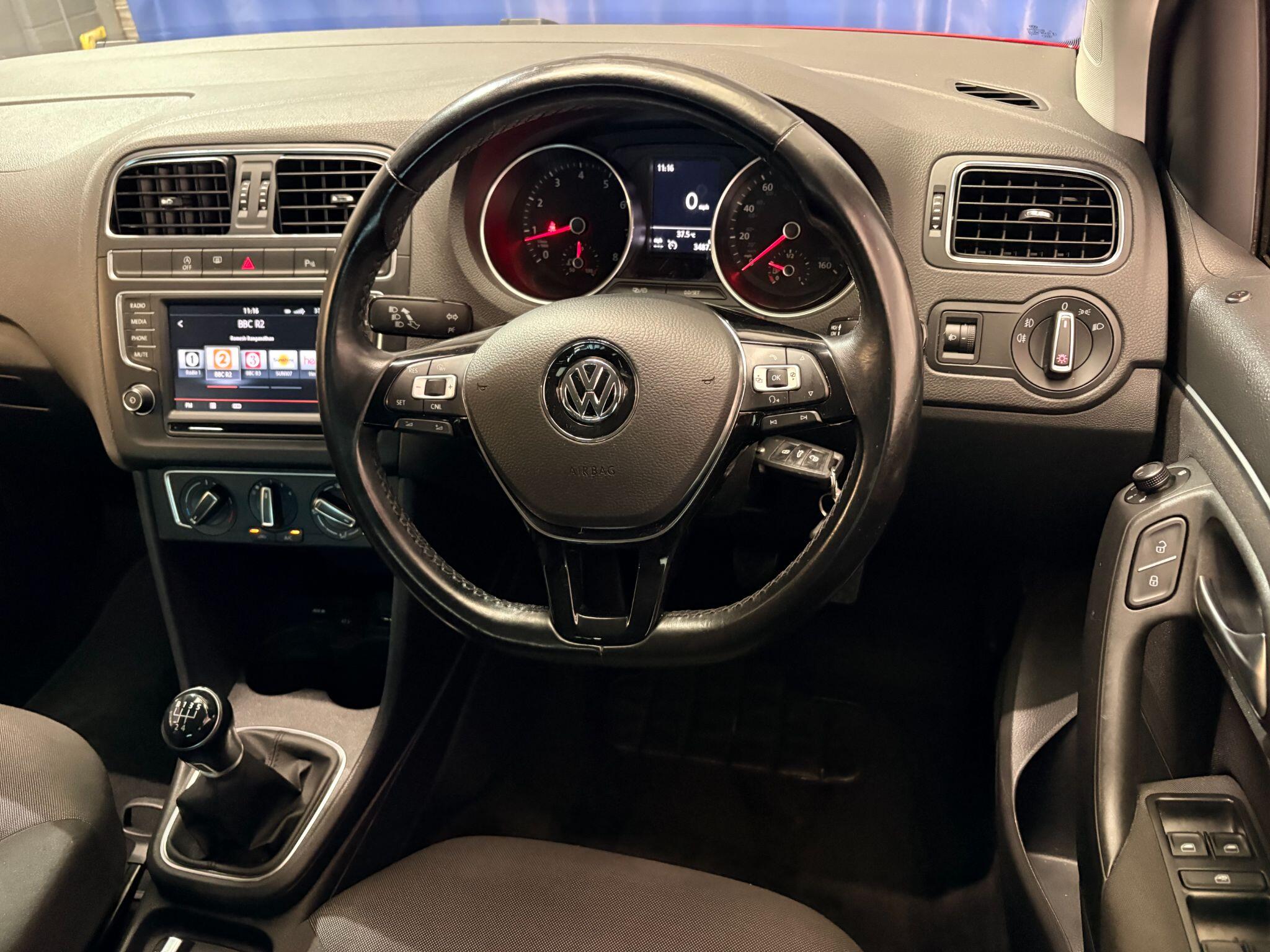 Volkswagen Polo view 4