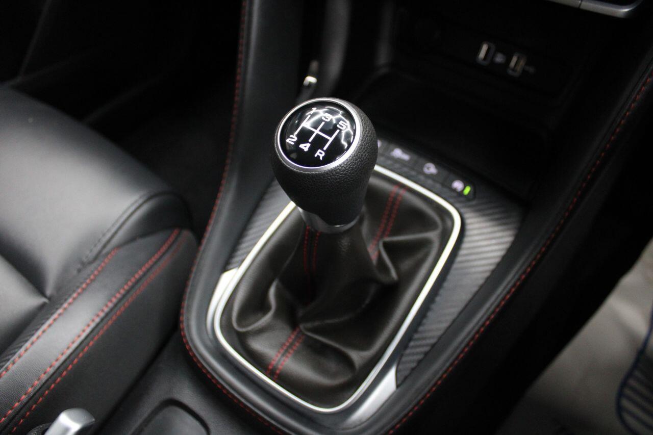 MG ZS view 25