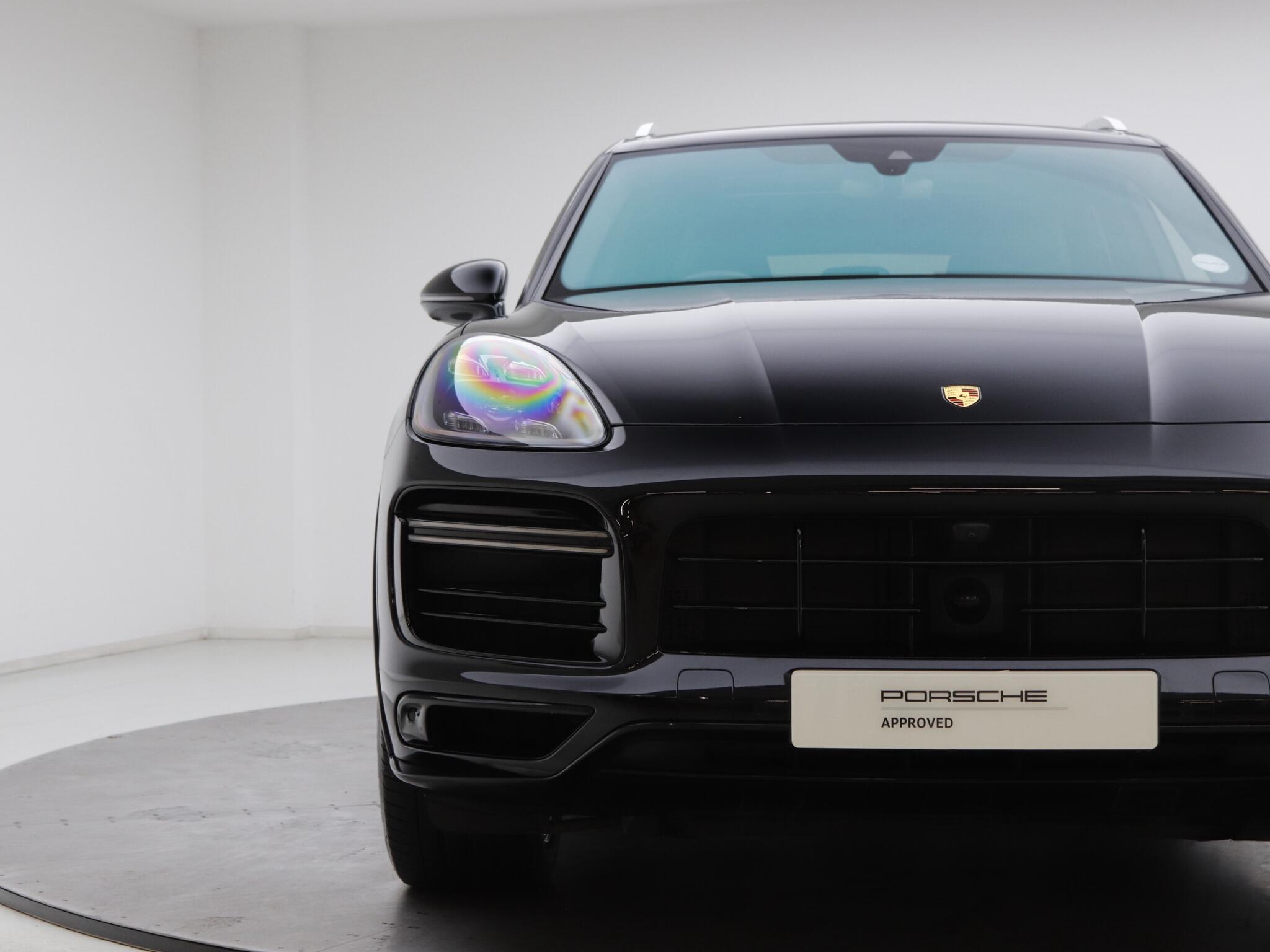 Porsche Cayenne view 24