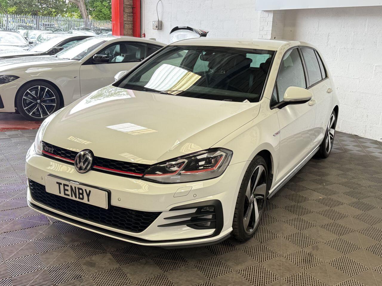 Volkswagen Golf view 5