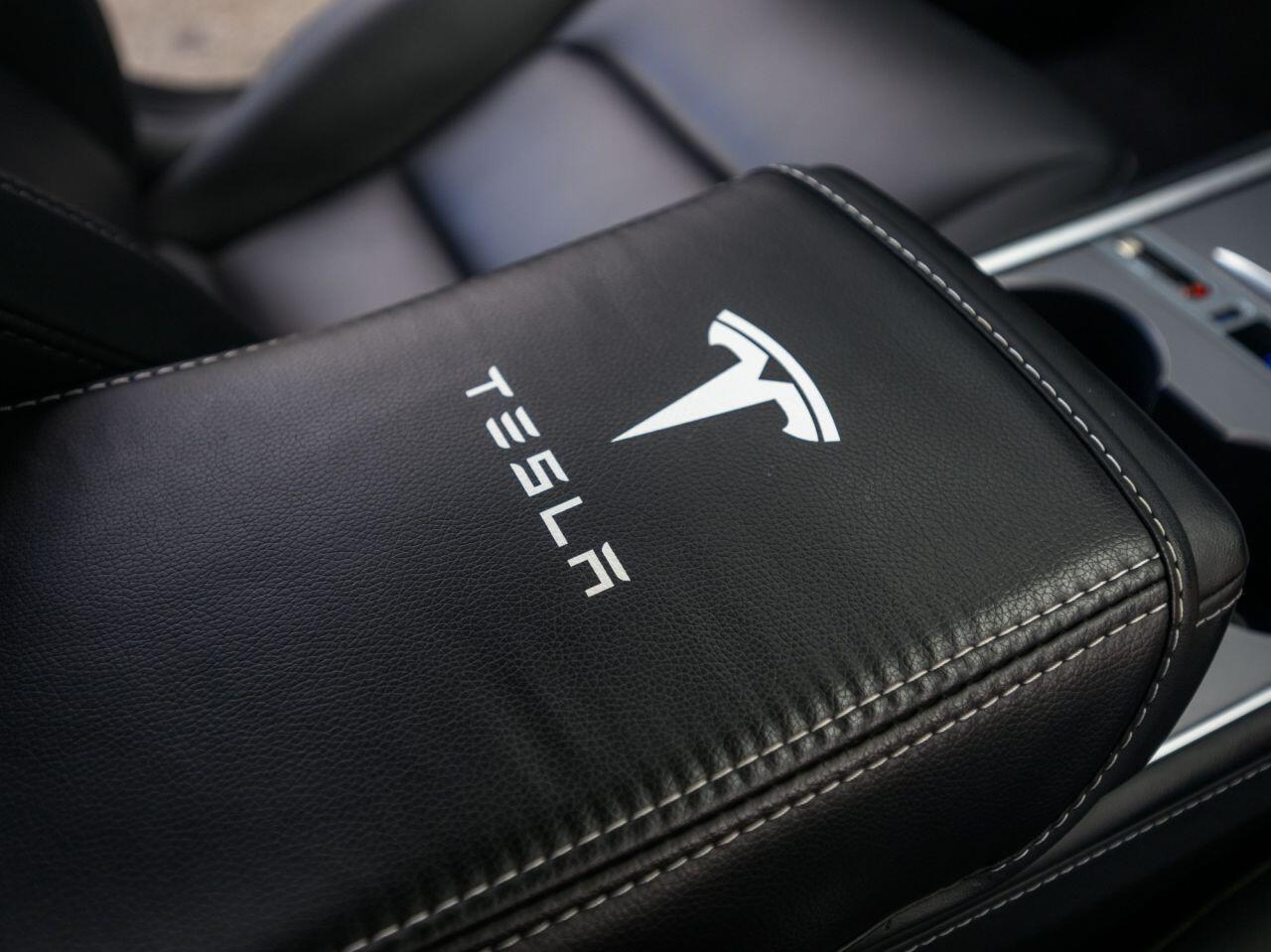 Tesla Model 3 view 37