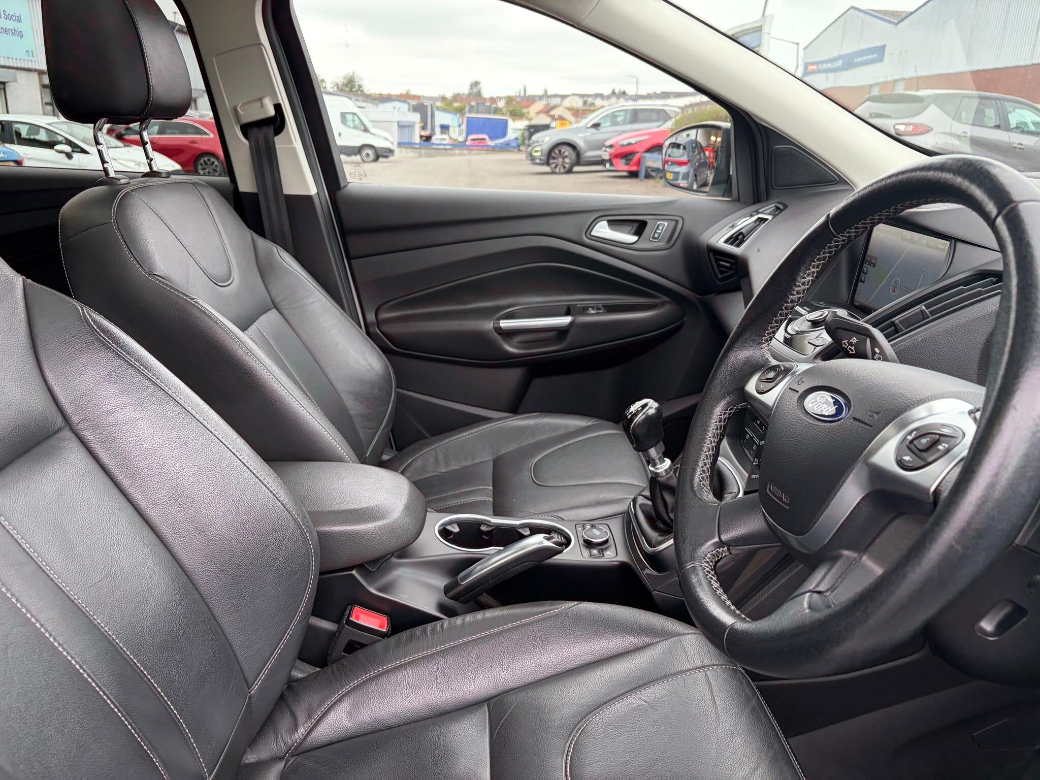 Ford Kuga view 10