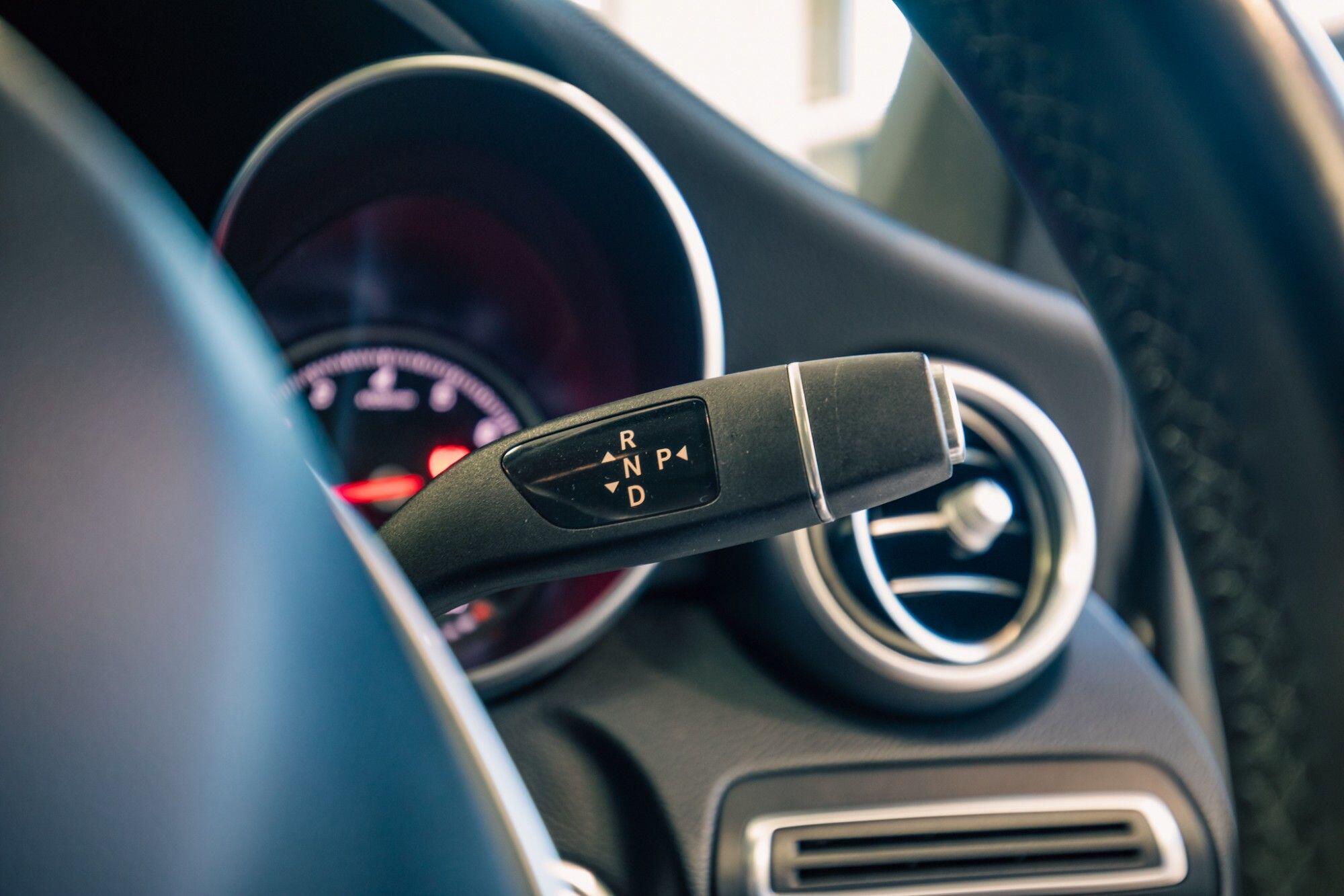 Mercedes-Benz C-Class view 13