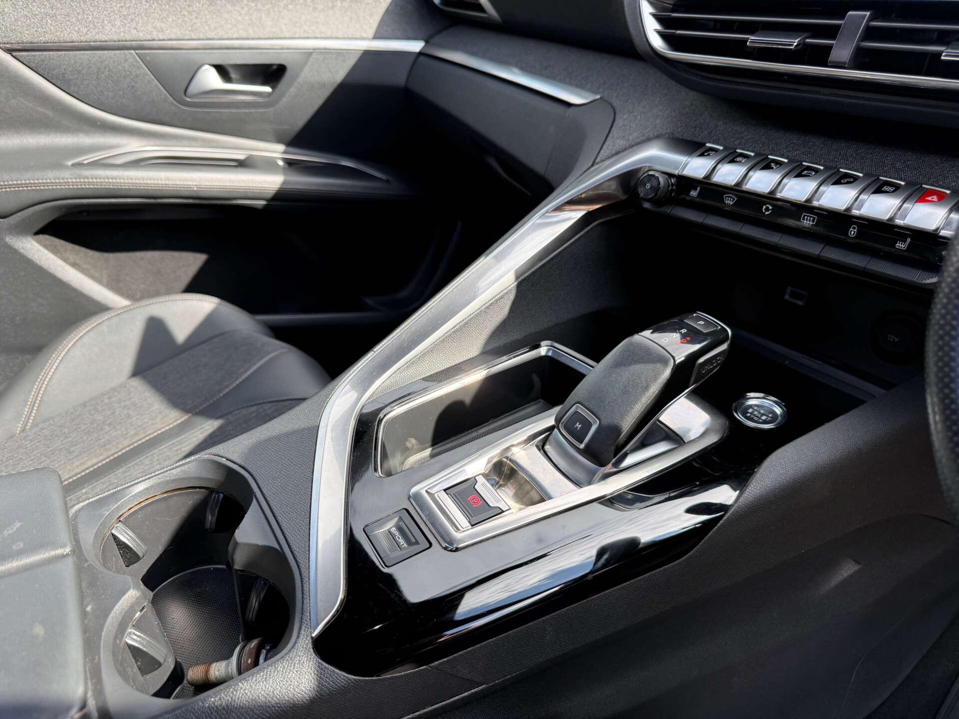 Peugeot 3008 view 40