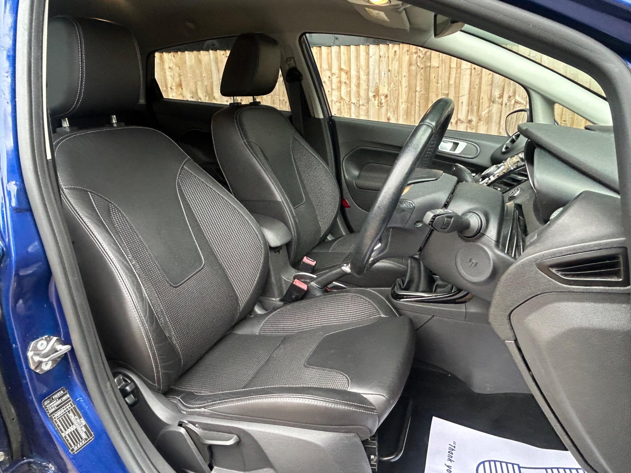 Ford Fiesta view 3