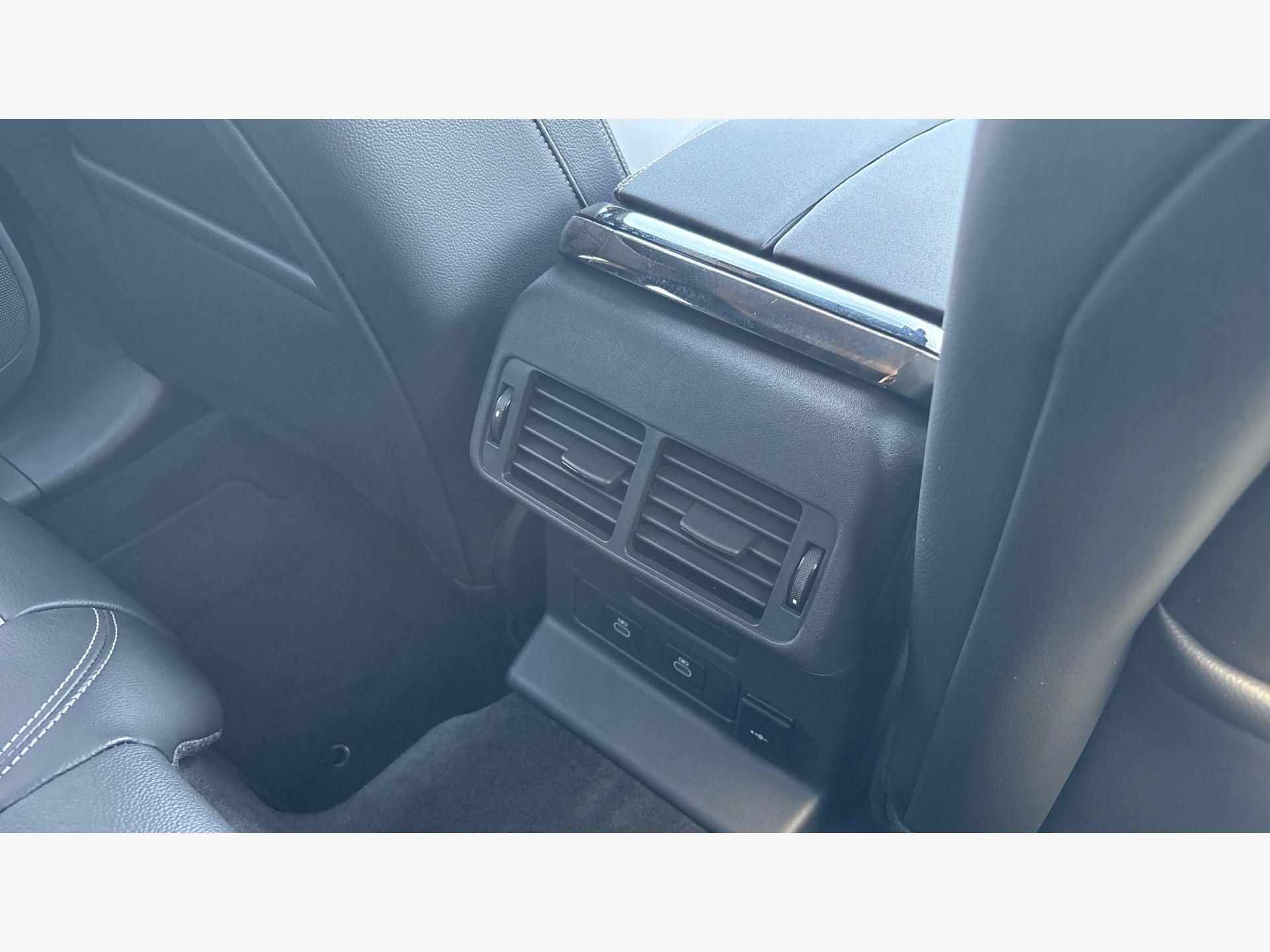Land Rover Range Rover Velar view 22