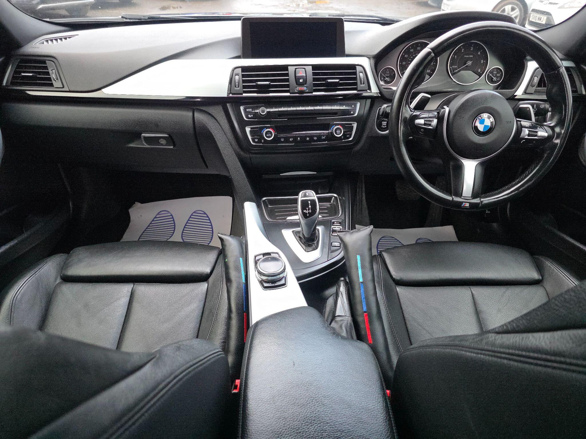 2013 BMW 3 Series image 15