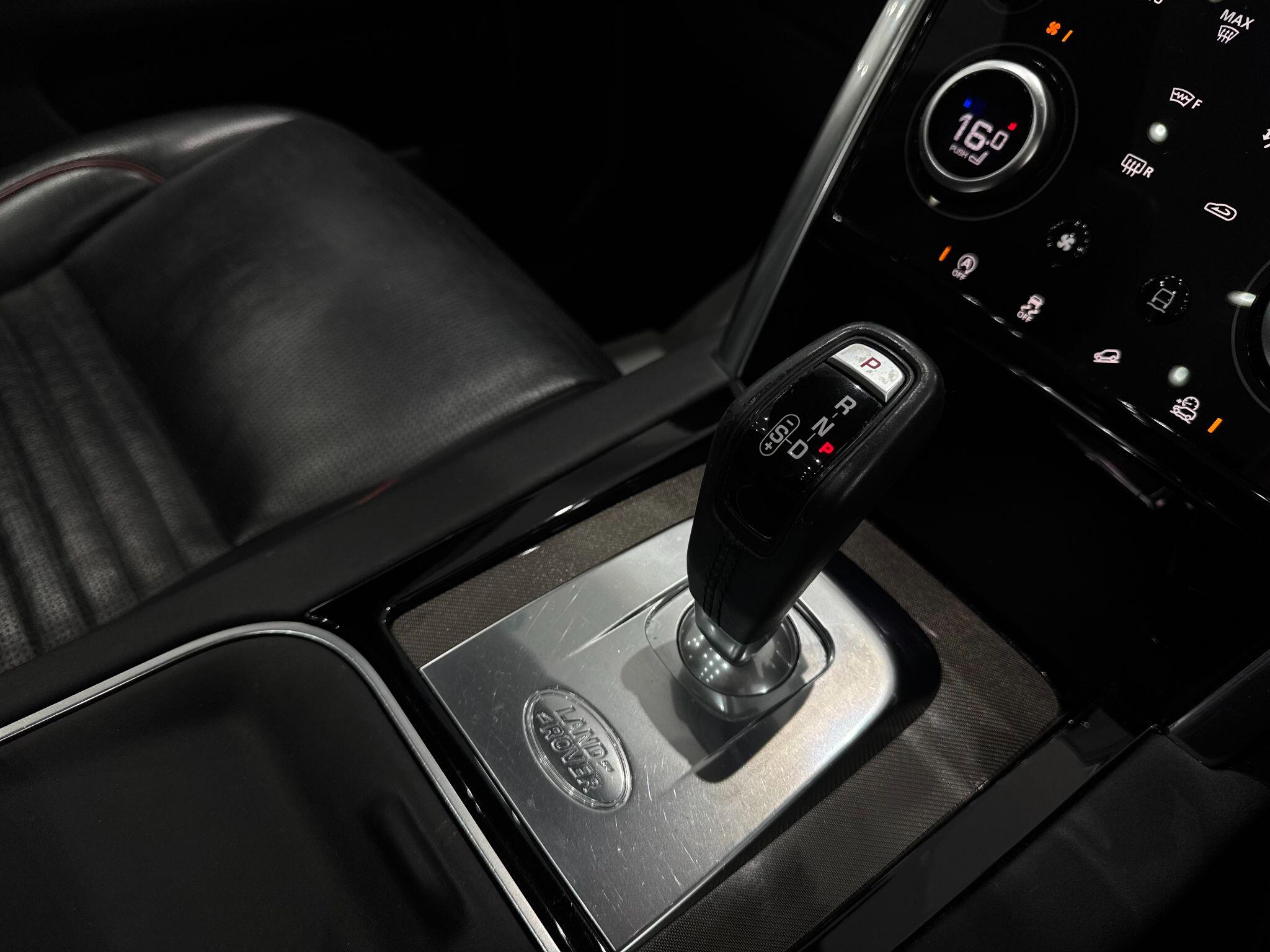 Land Rover Discovery Sport view 43
