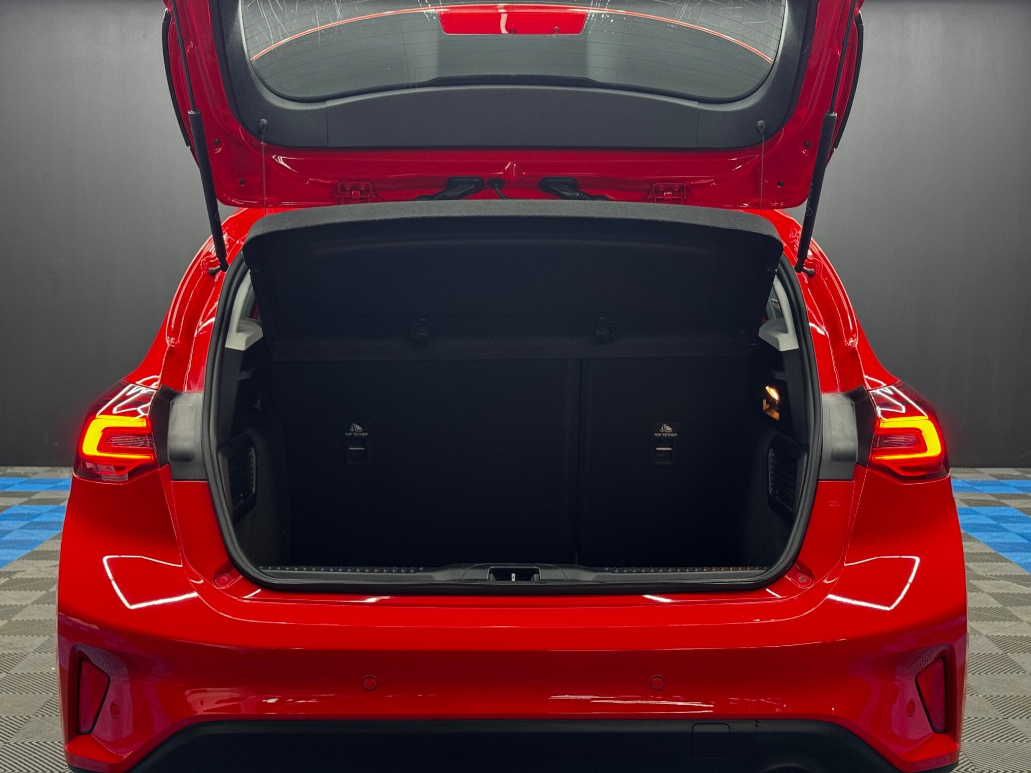 Ford Focus view 37