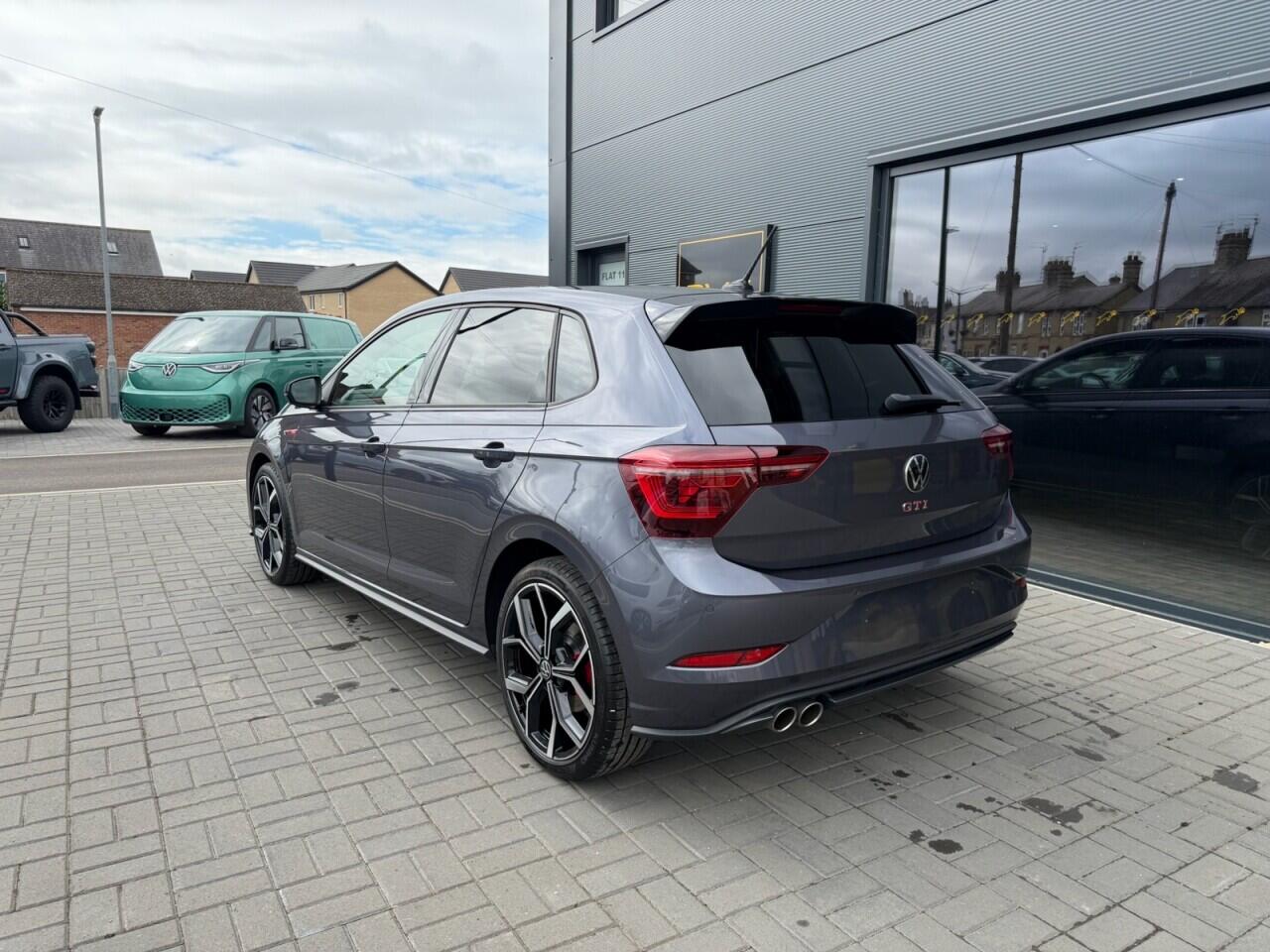 Volkswagen Polo view 7