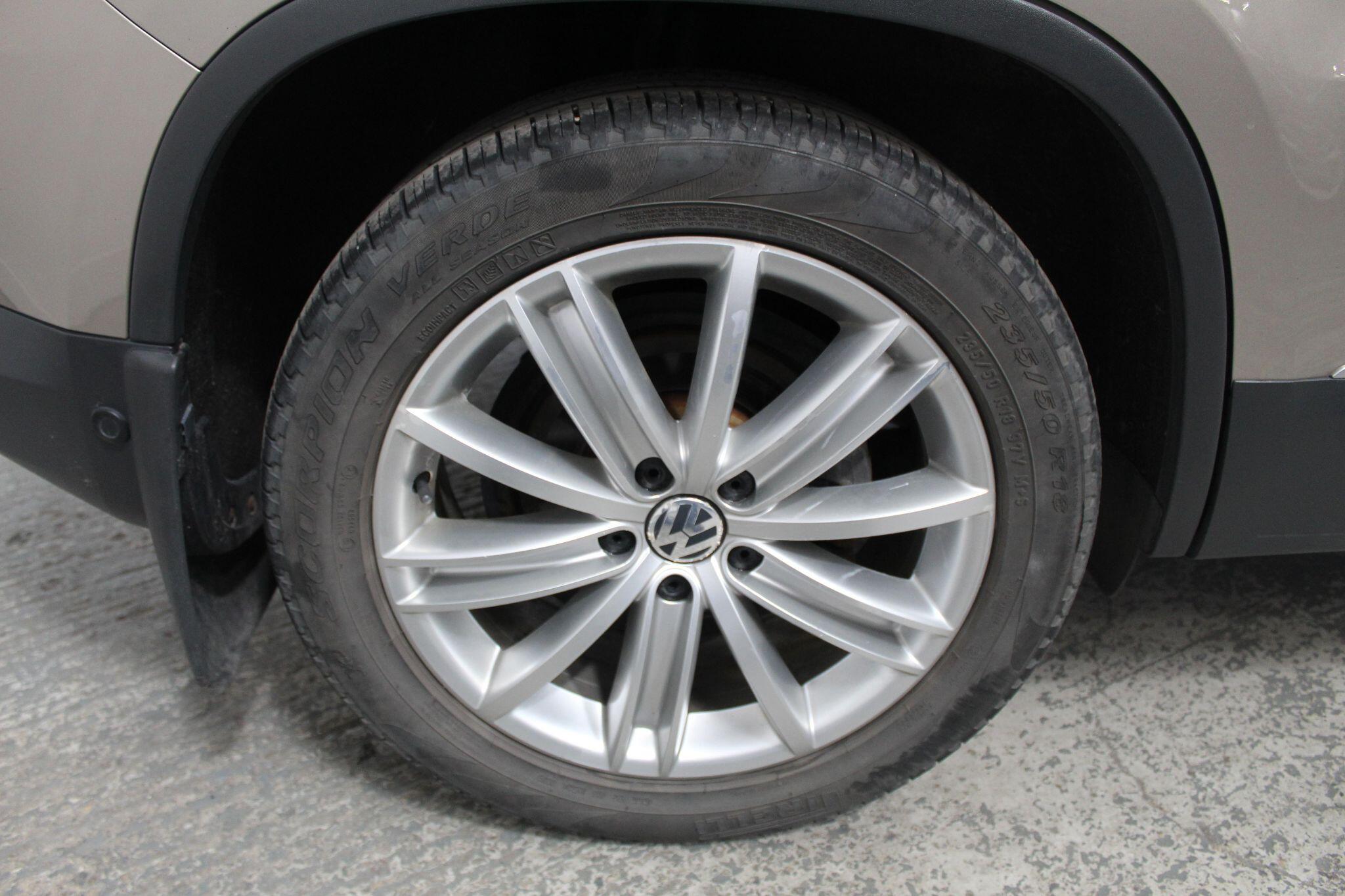 Volkswagen Tiguan view 56