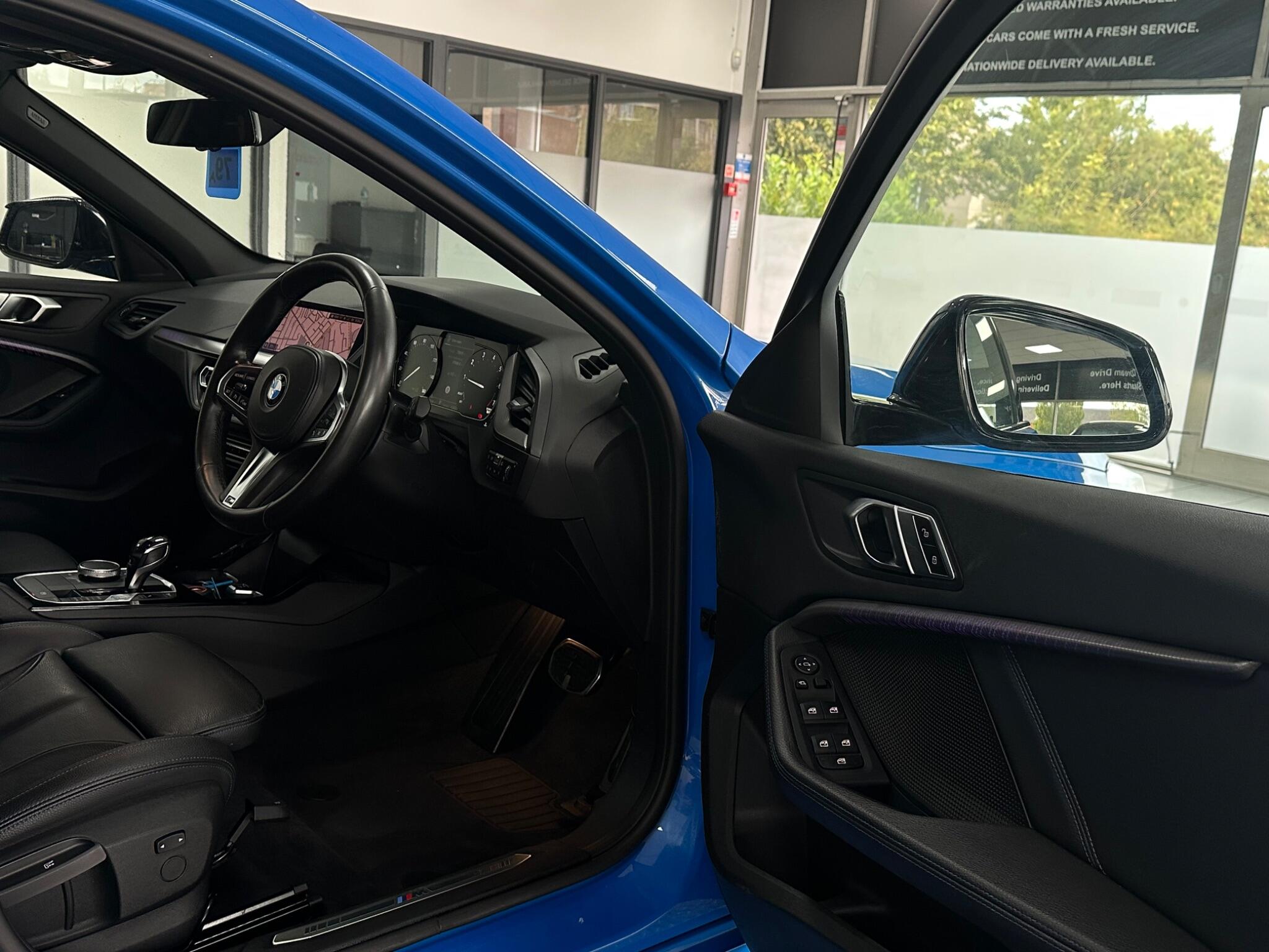 BMW 1 Series view 22
