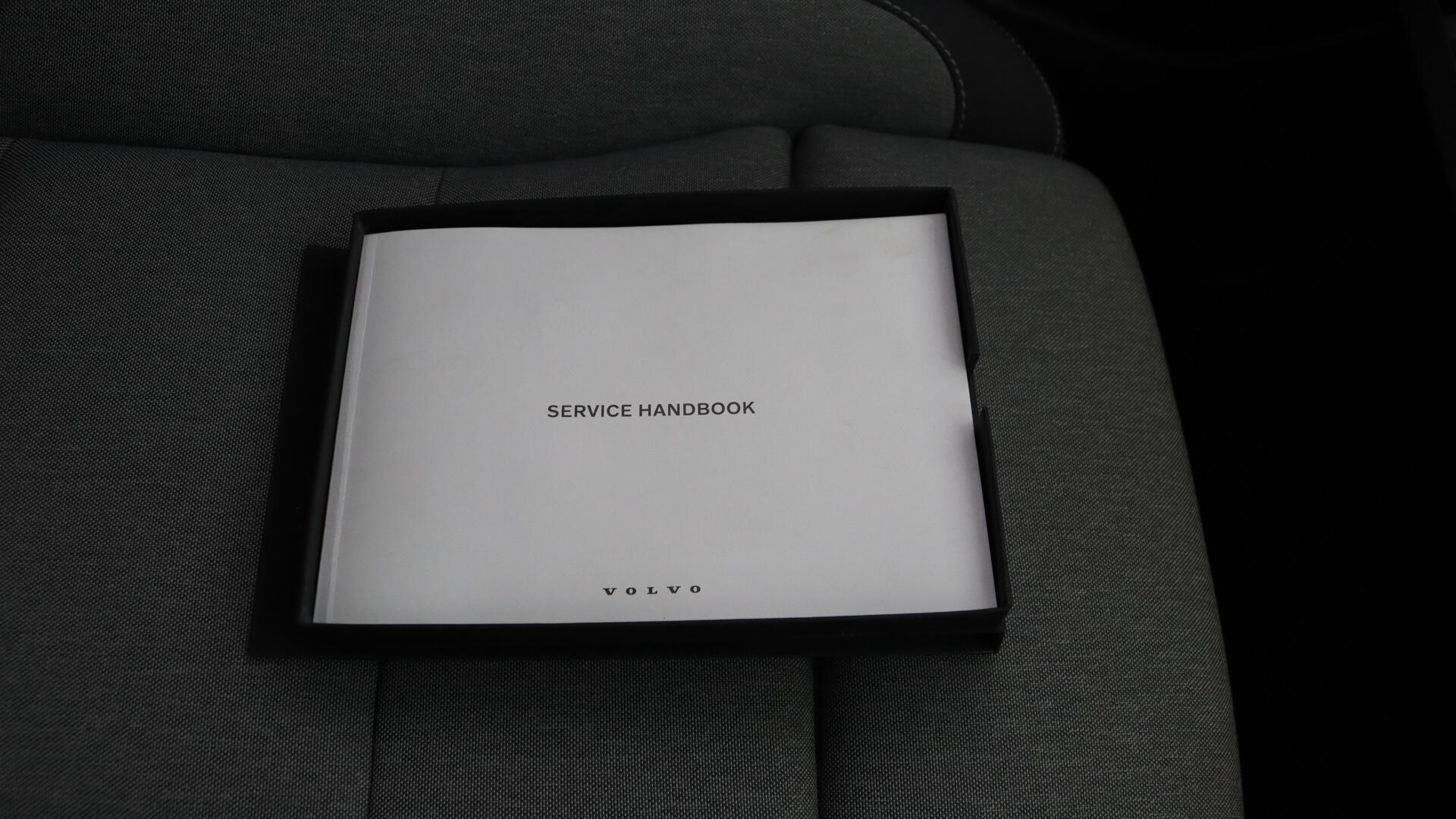 Volvo XC40 view 14