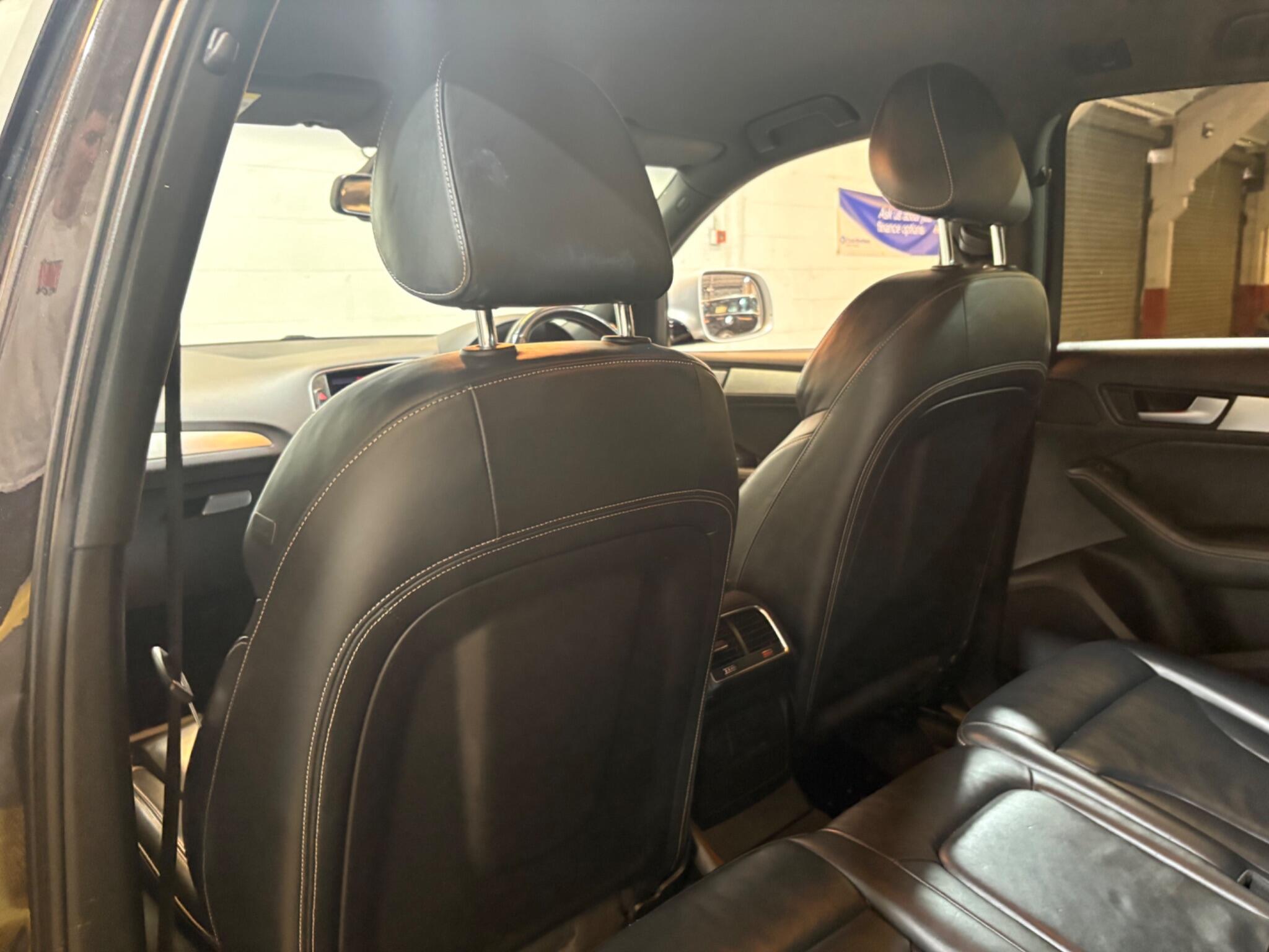Audi SQ5 view 27