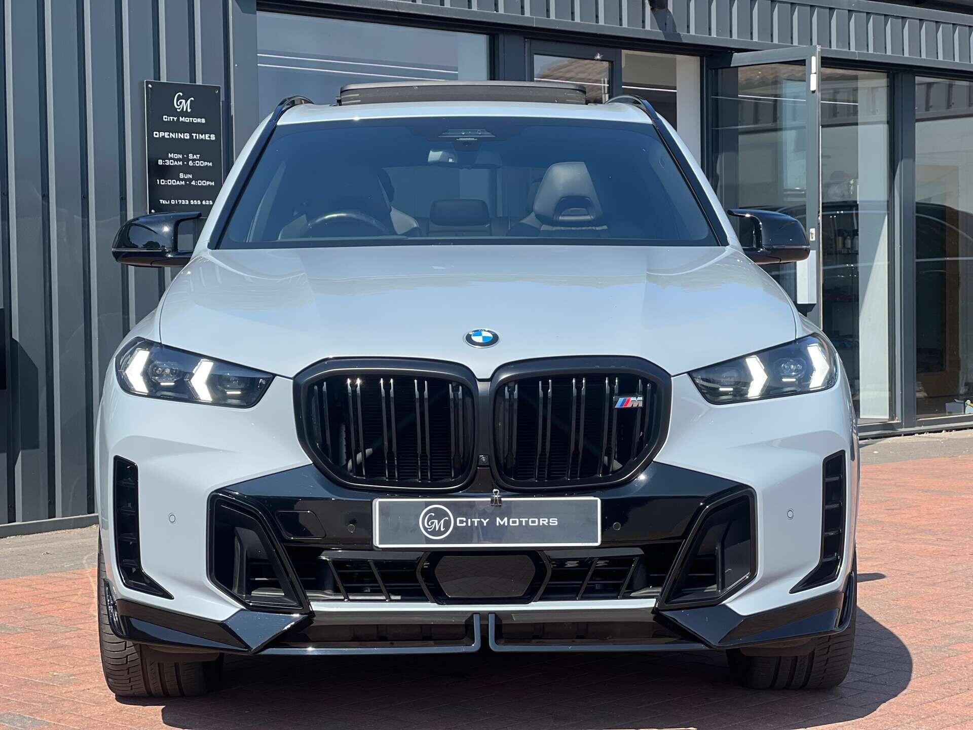 BMW X5 view 4